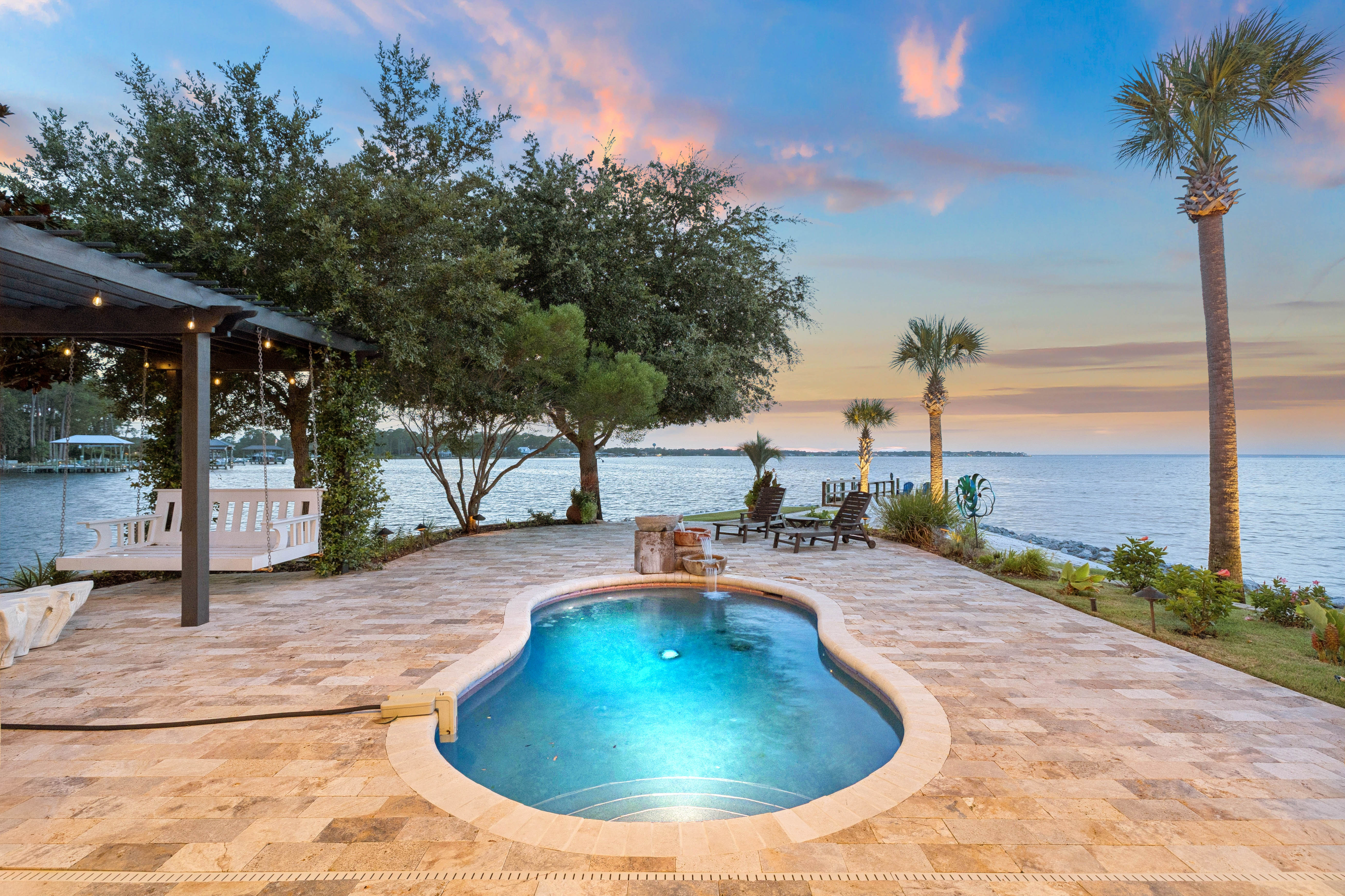  Private Peninsula Bayfront Legacy Estate With Resort-Style Living - 物件實景