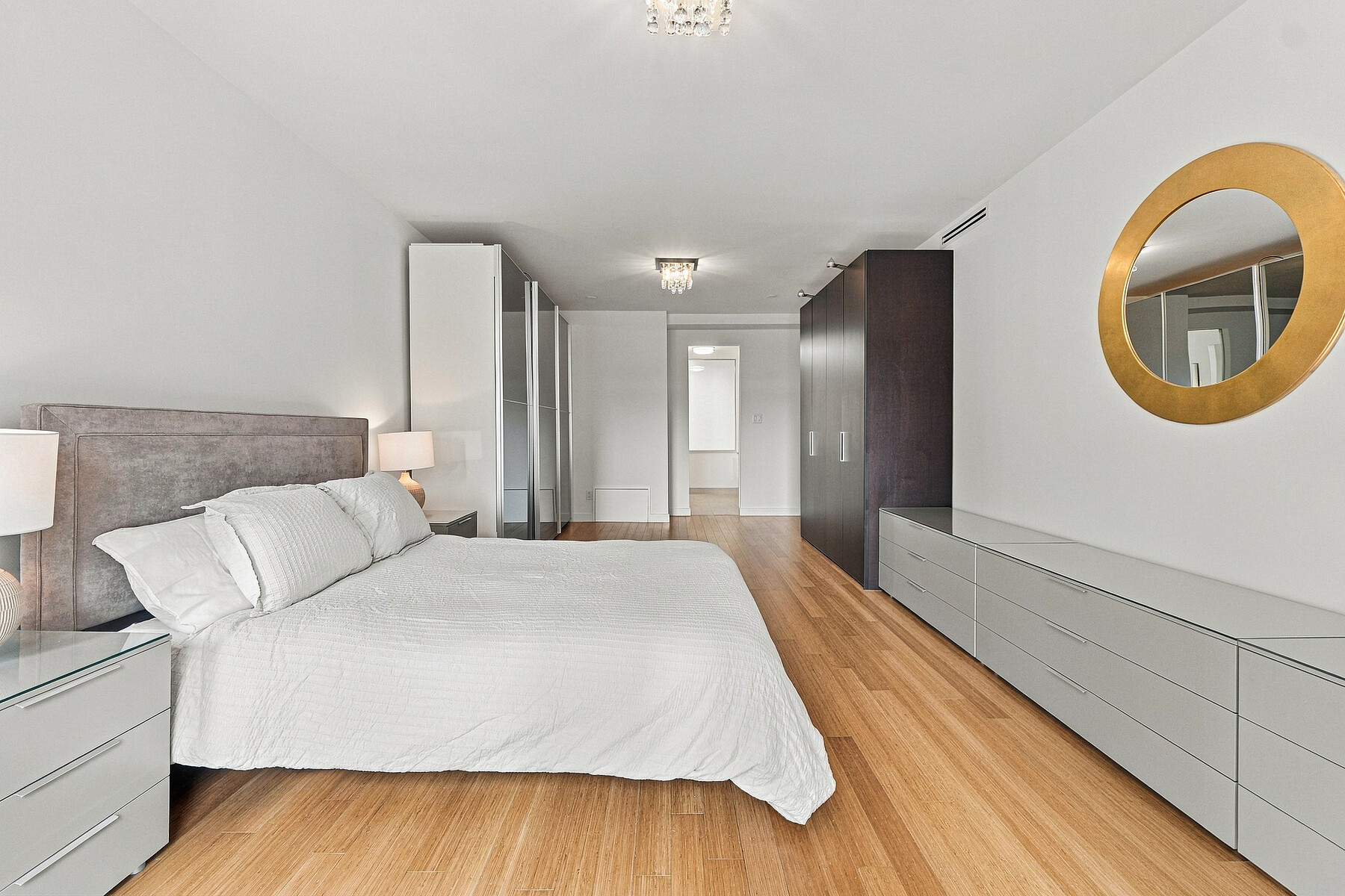  Elevated Yorkville Living - 物件實景