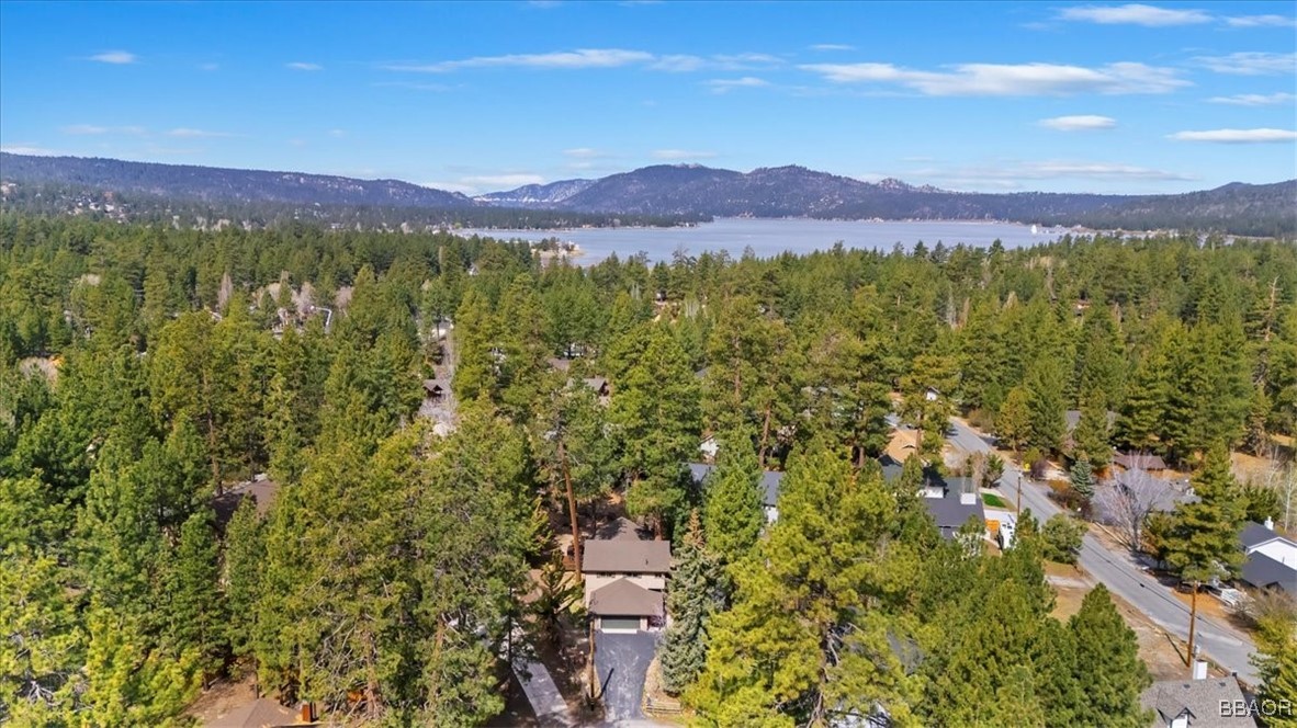 Big Bear Lake, California, 92315, United States, 4 Bedrooms Bedrooms, ,3 BathroomsBathrooms,Residential,For Sale,1827094