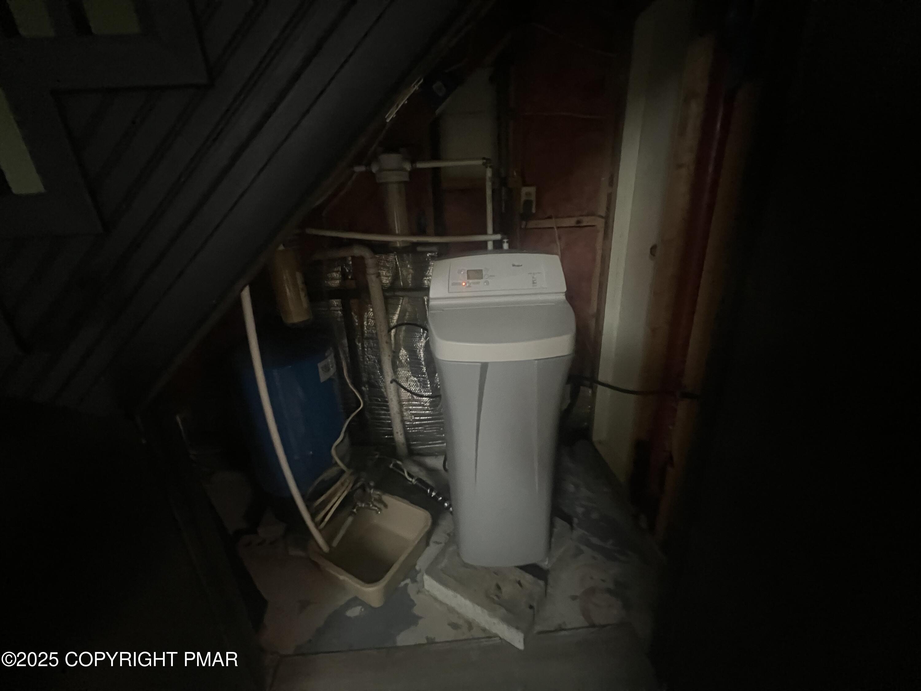 Blakeslee, Pennsylvania, 18610, United States, 4 Bedrooms Bedrooms, ,3 BathroomsBathrooms,Residential,For Sale,1982543