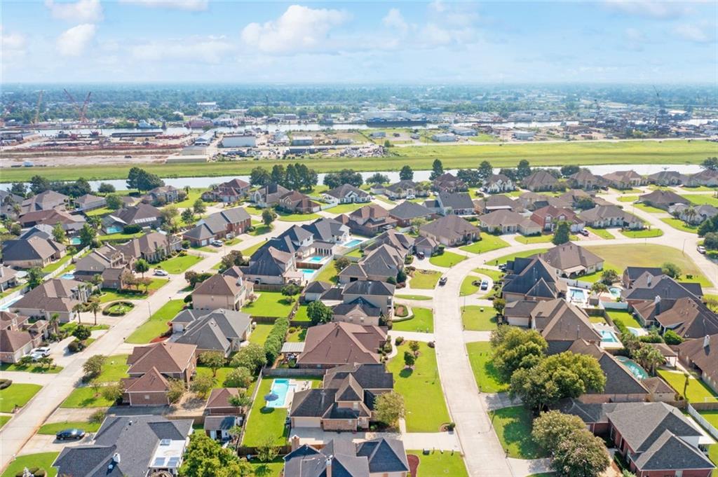 Harvey, Louisiana, 70058, United States, 4 Bedrooms Bedrooms, ,4 BathroomsBathrooms,Residential,For Sale,1919980