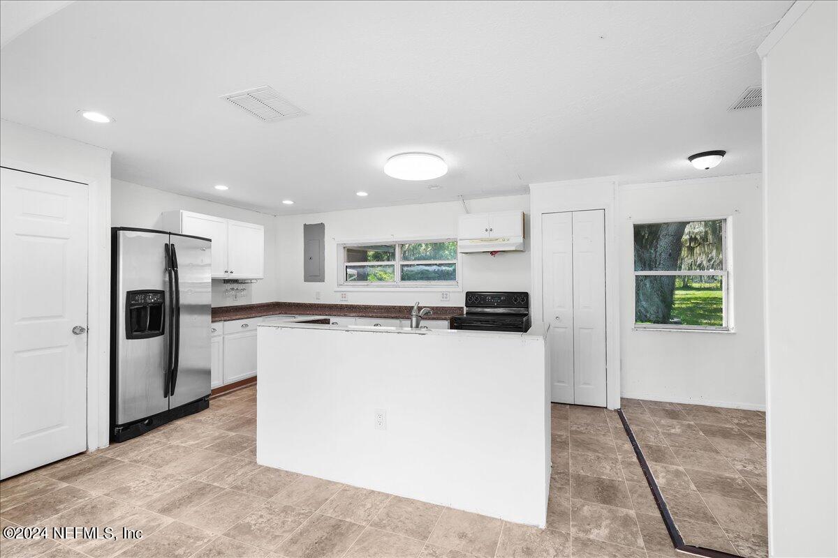 East Palatka, Florida, 32131, United States, 4 Bedrooms Bedrooms, ,4 BathroomsBathrooms,Residential,For Sale,1922938