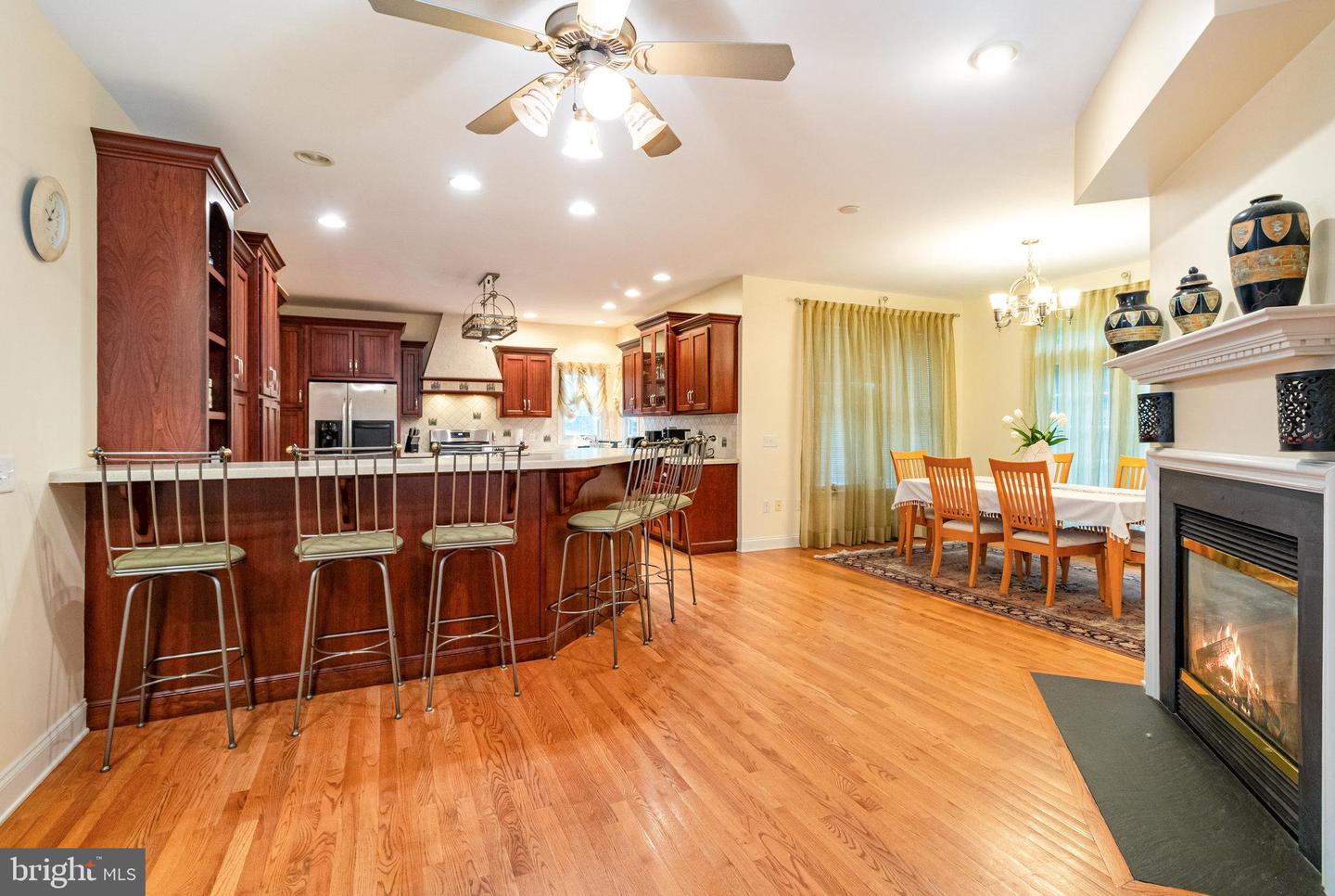 Mechanicsburg, Pennsylvania, 17055, United States, 5 Bedrooms Bedrooms, ,5 BathroomsBathrooms,Residential,For Sale,1926512