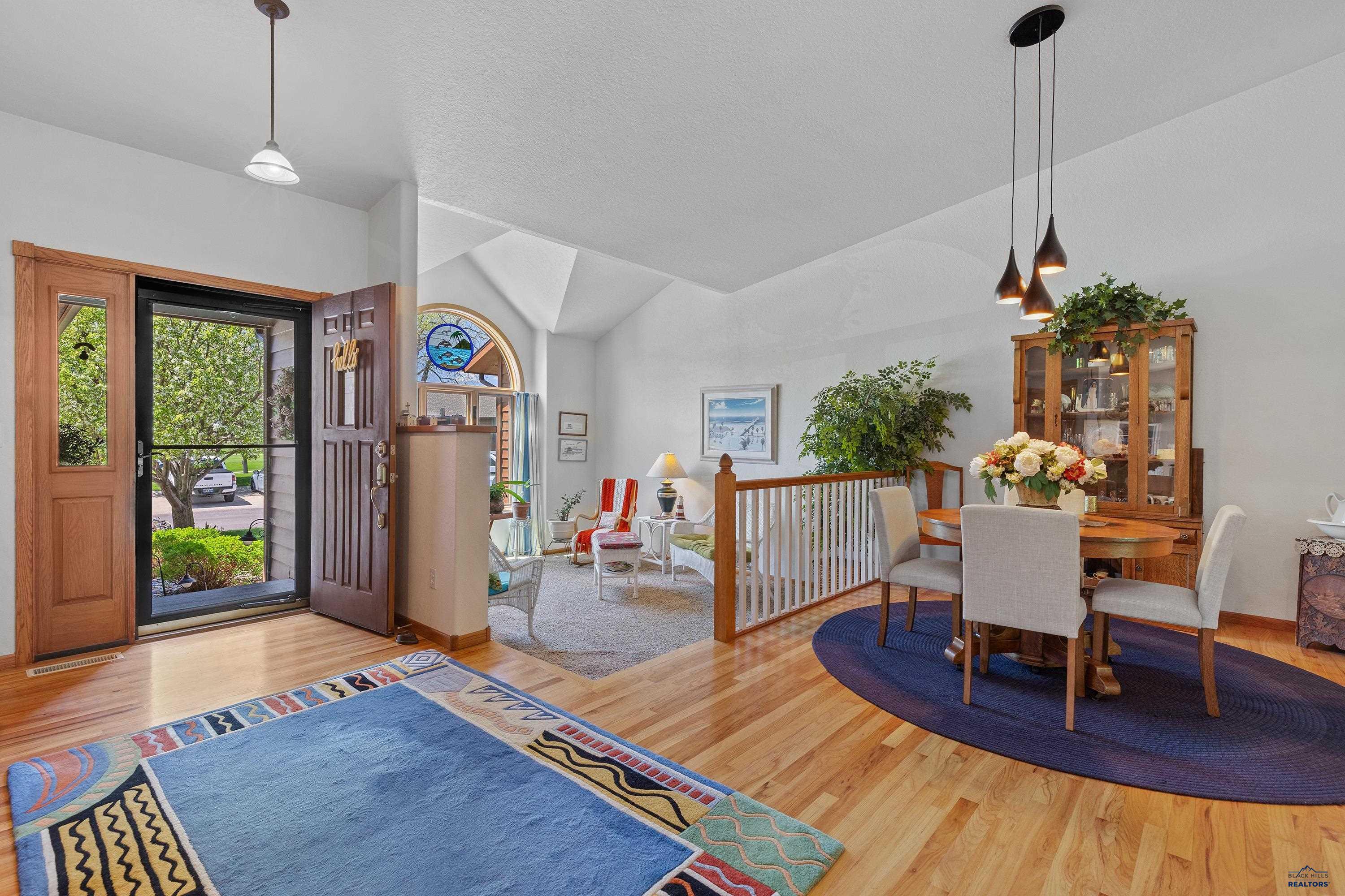 Rapid City, South Dakota, 57702, United States, 3 Bedrooms Bedrooms, ,3 BathroomsBathrooms,Residential,For Sale,1963226