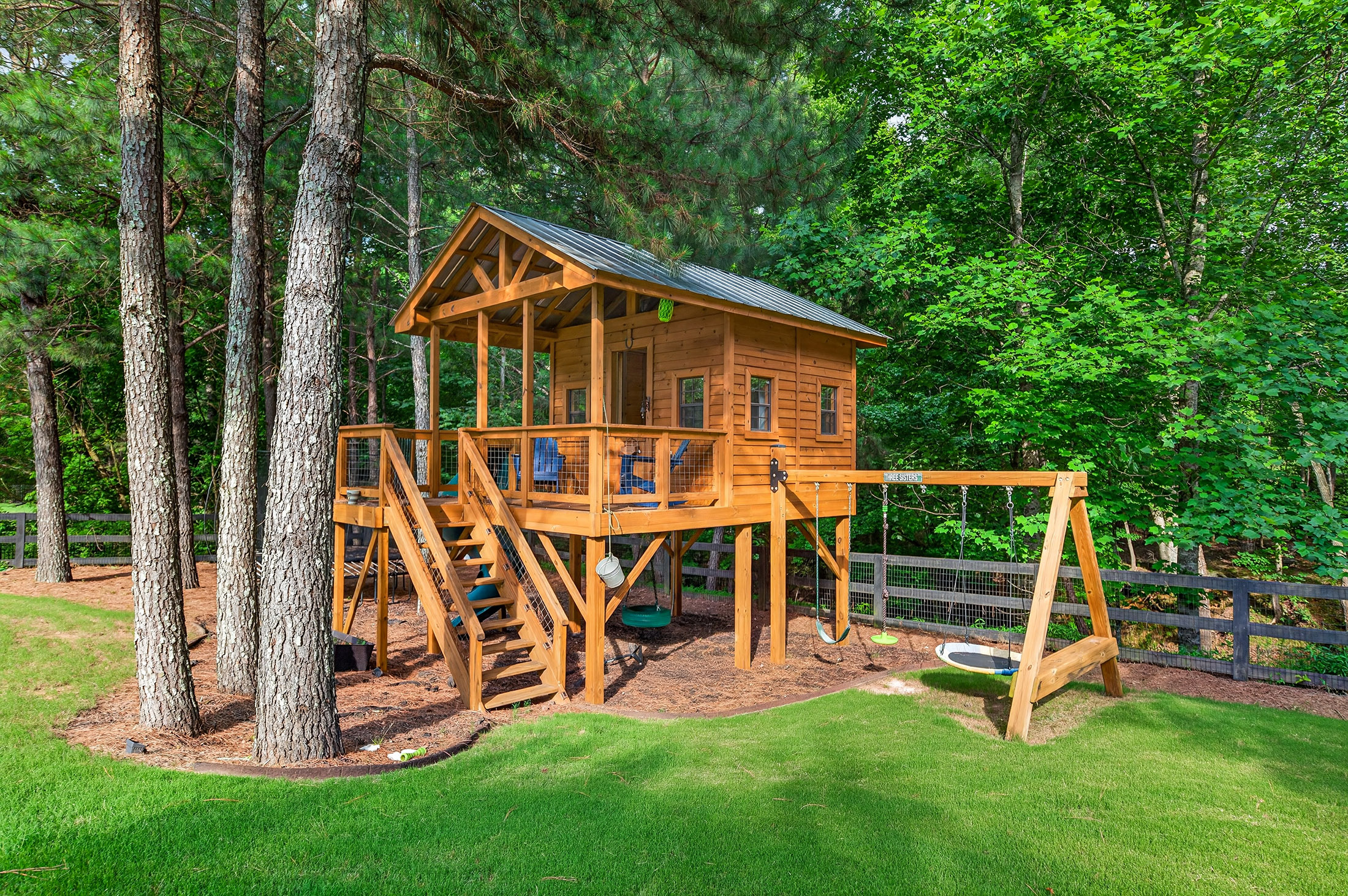  Nestled on a Quiet Cul-De-Sac Lot and Backing Directly to Birmingham Park - 物件實景