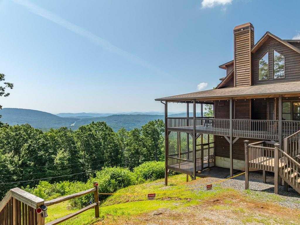 Murphy, North Carolina, 28096, United States, 4 Bedrooms Bedrooms, ,4 BathroomsBathrooms,Residential,For Sale,1871298