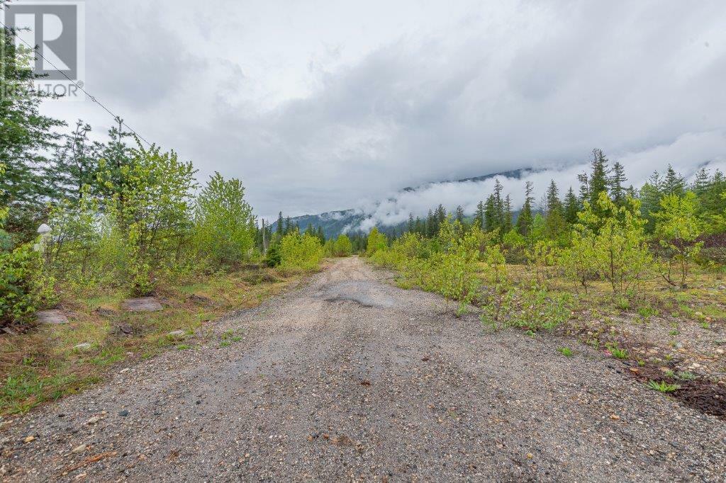 MALAKWA, British Columbia, V0E 2J0, CA, ,Residential,For Sale,1839000