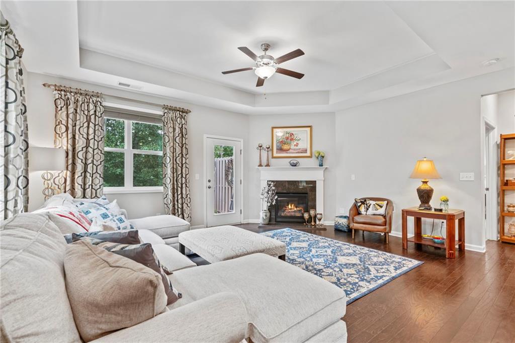Cumming, Georgia, 30040, United States, 4 Bedrooms Bedrooms, ,4 BathroomsBathrooms,Residential,For Sale,1915176