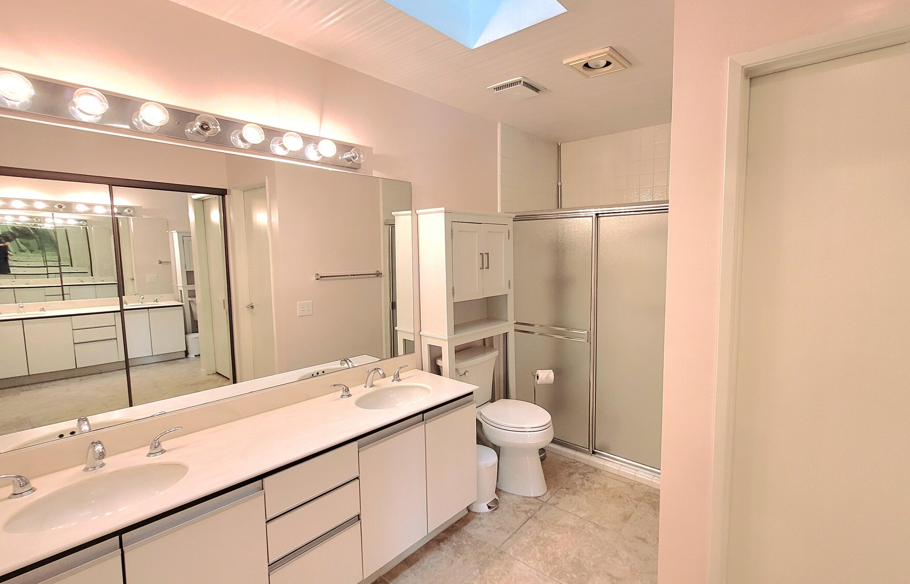 Palm Springs, California, 92262, United States, 2 Bedrooms Bedrooms, ,1 BathroomBathrooms,Residential,For Sale,1784974