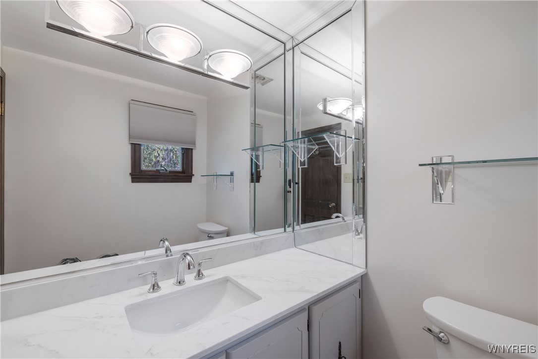 Lewiston, New York, 14092, United States, 3 Bedrooms Bedrooms, ,4 BathroomsBathrooms,Residential,For Sale,1937436