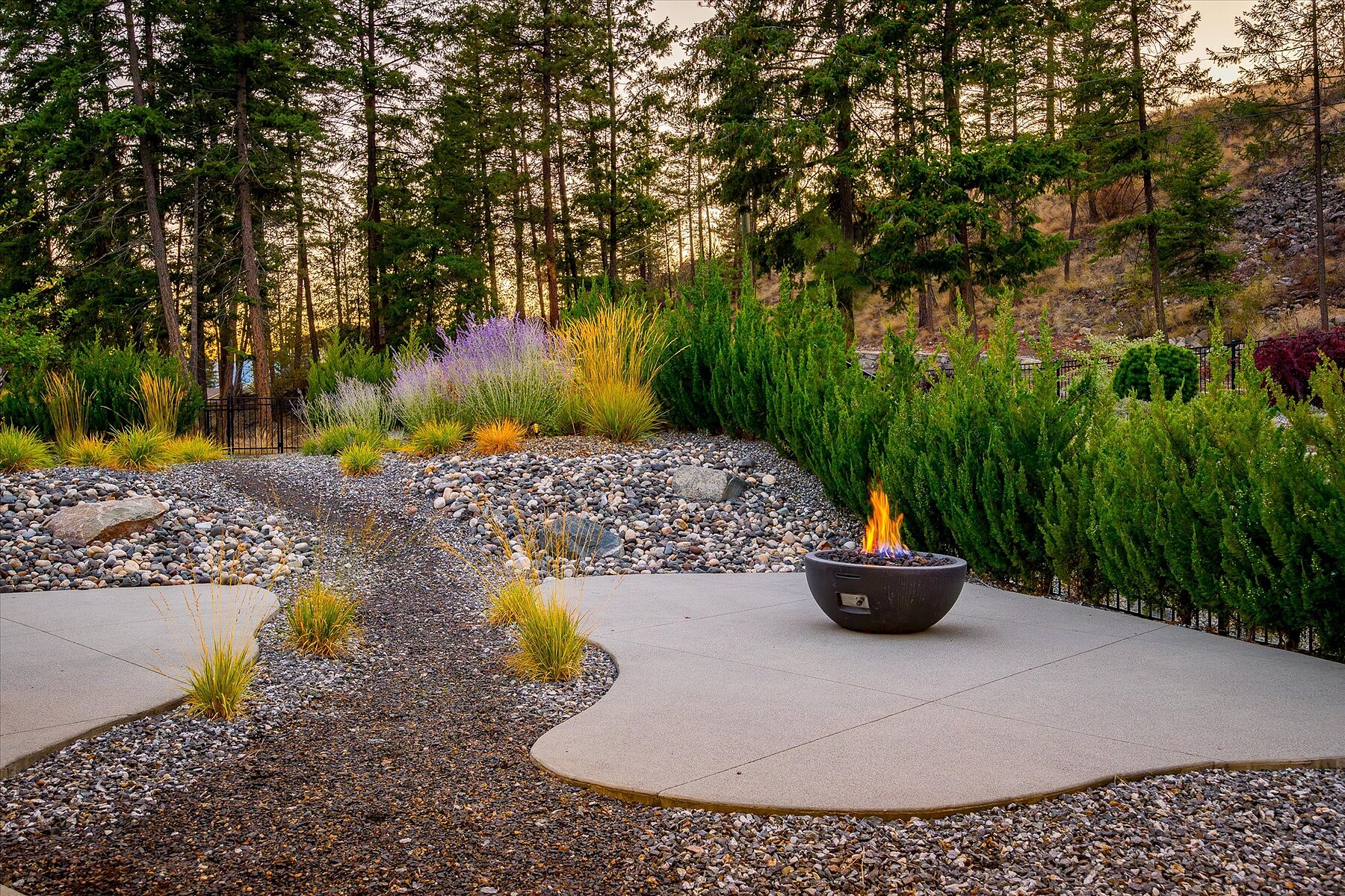  Contemporary Home in Lakestone - 物件實景