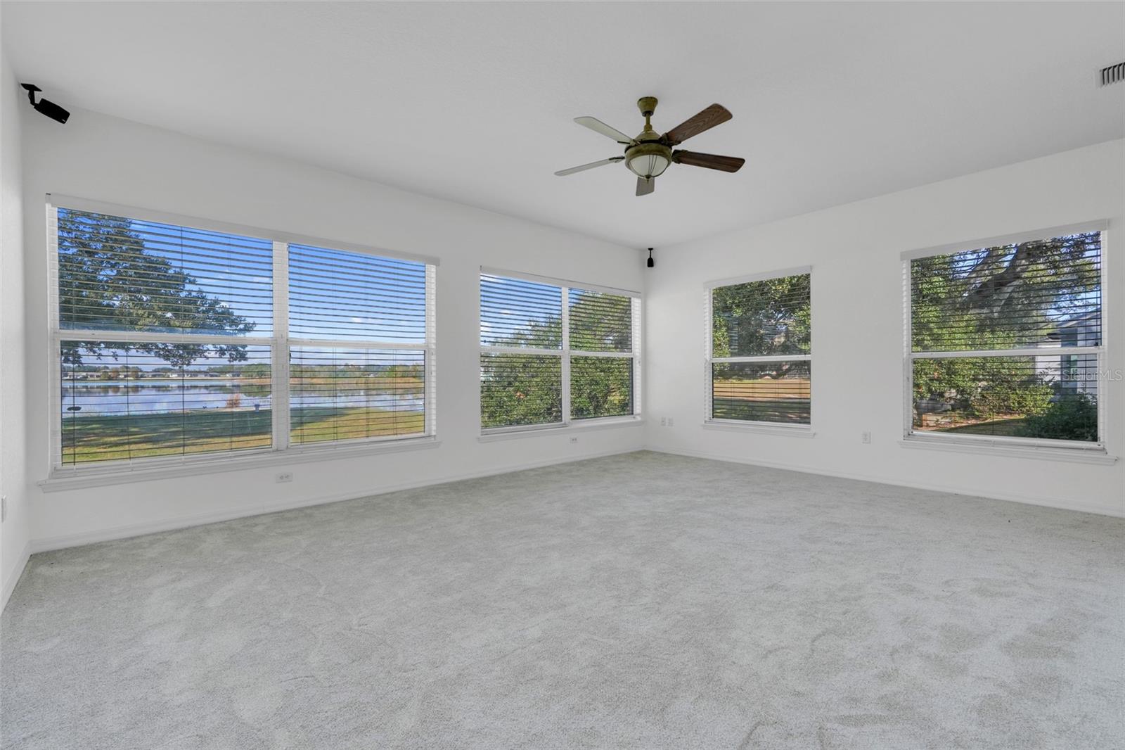 CLERMONT, Florida, 34711, United States, 4 Bedrooms Bedrooms, ,4 BathroomsBathrooms,Residential,For Sale,2003496