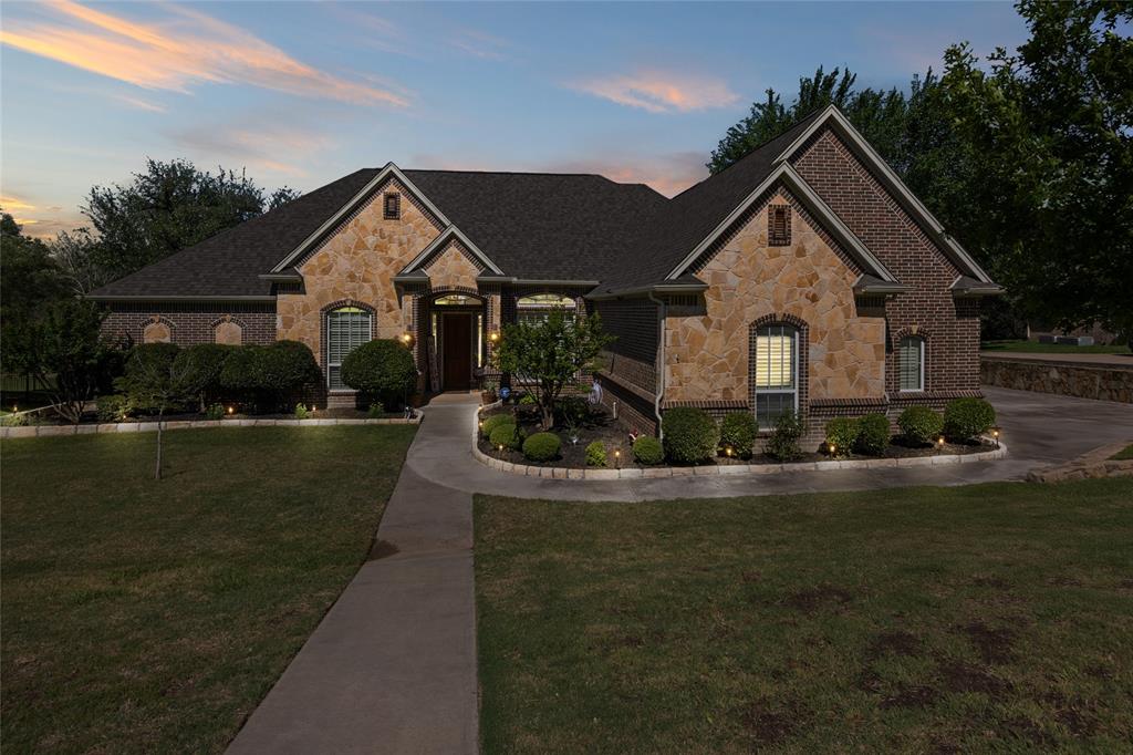 Lakeside, Texas, 76108, United States, 4 Bedrooms Bedrooms, ,3 BathroomsBathrooms,Residential,For Sale,1796738