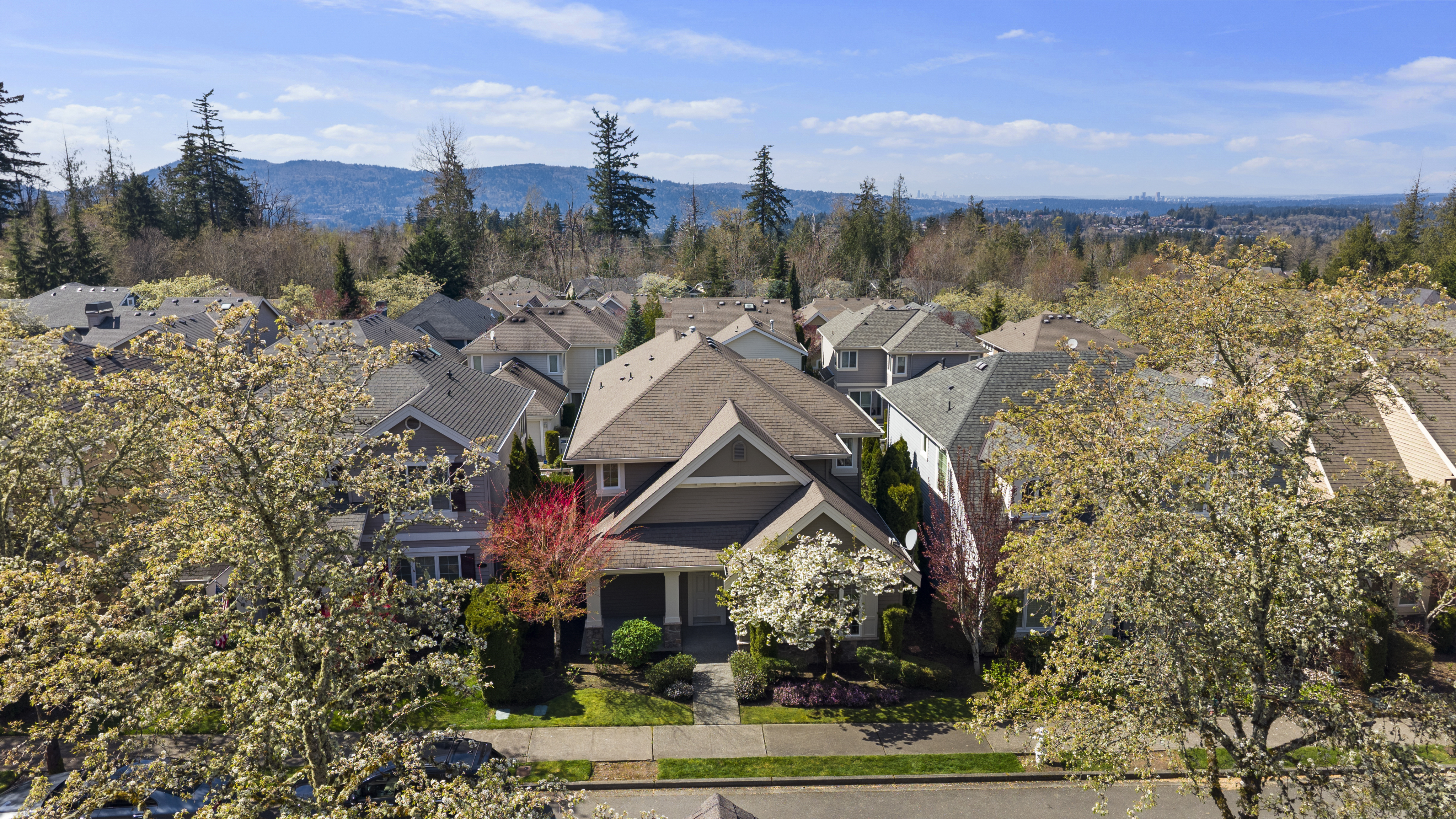  2045 32nd Ave NE, Issaquah, WA 98029 - 物件實景