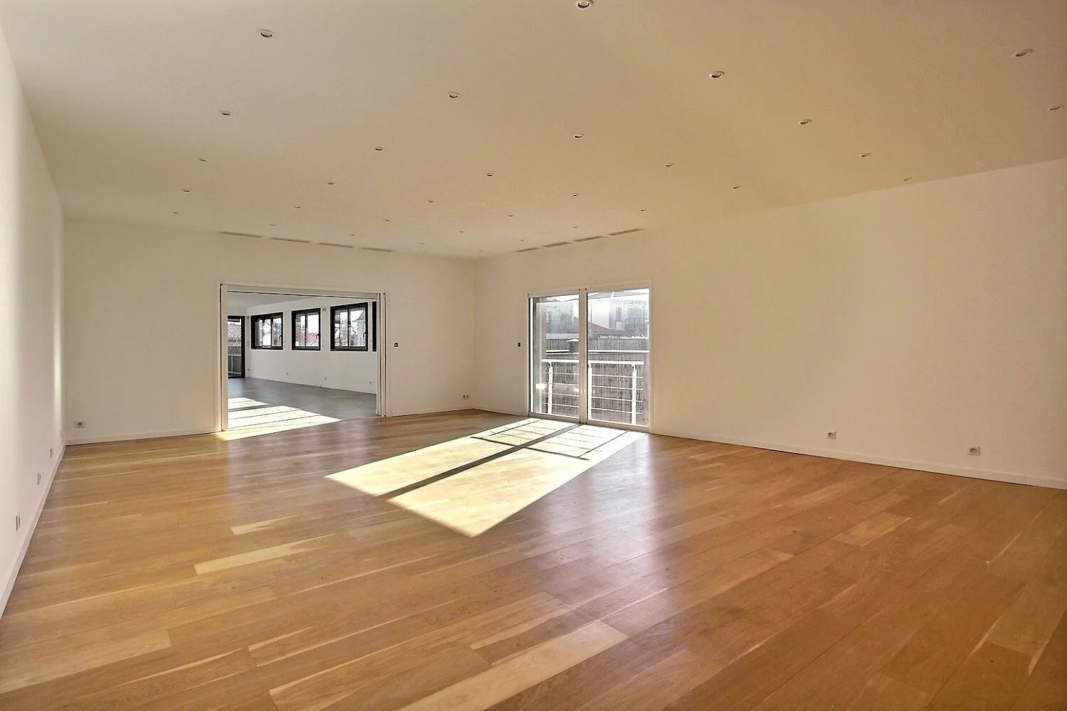 Andernos-les-Bains, New Aquitaine, 33510, FR, 4 Bedrooms Bedrooms, ,2 BathroomsBathrooms,Residential,For Sale,1675160