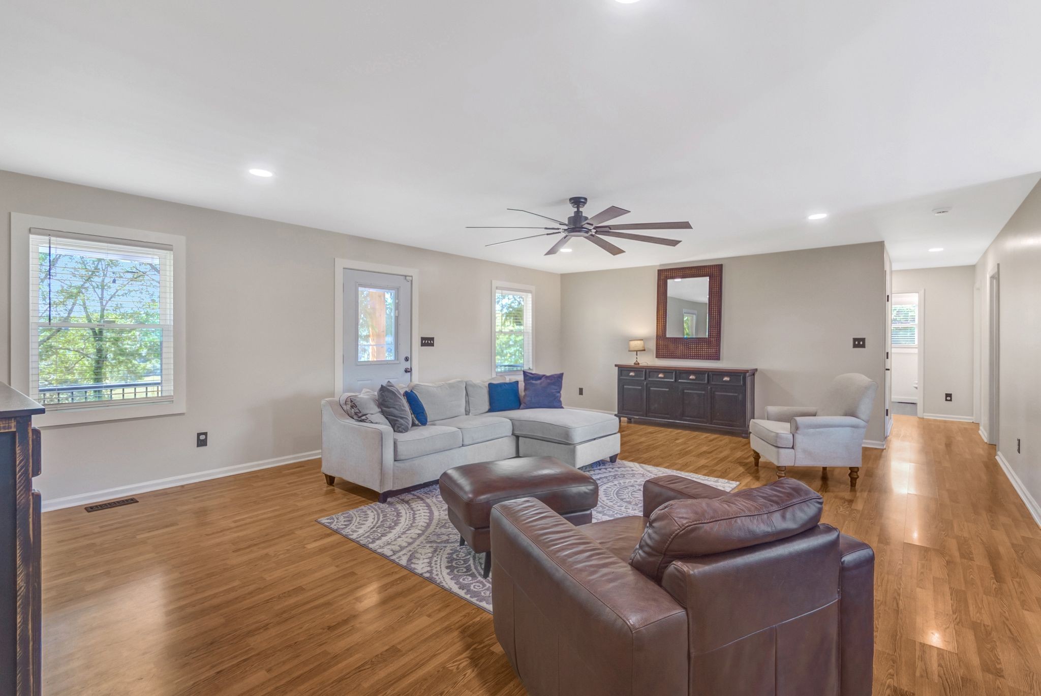 Pulaski, Tennessee, 38478, United States, 4 Bedrooms Bedrooms, ,2 BathroomsBathrooms,Residential,For Sale,1932287