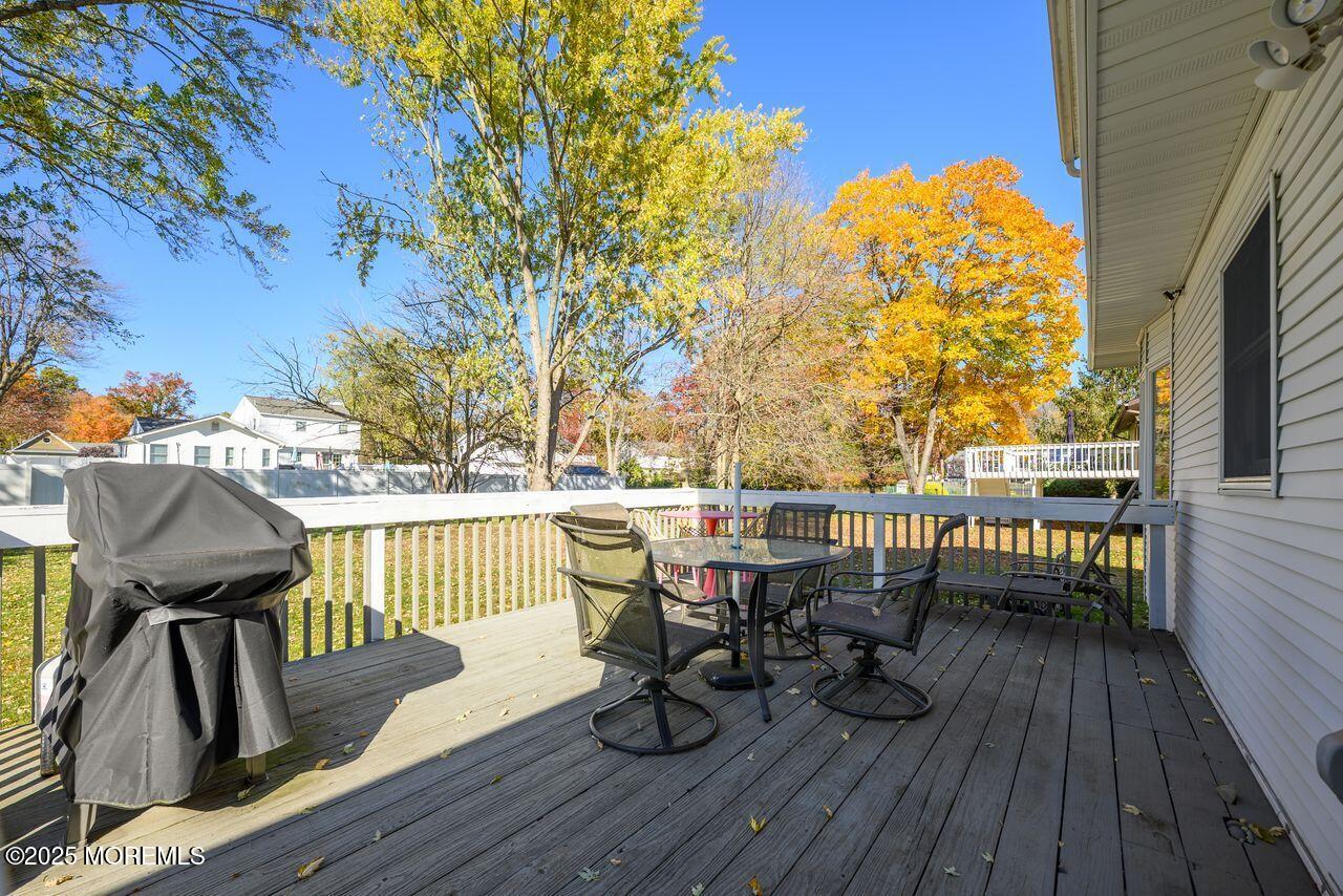 Manalapan, New Jersey, 07726, United States, 4 Bedrooms Bedrooms, ,2 BathroomsBathrooms,Residential,For Sale,1988076