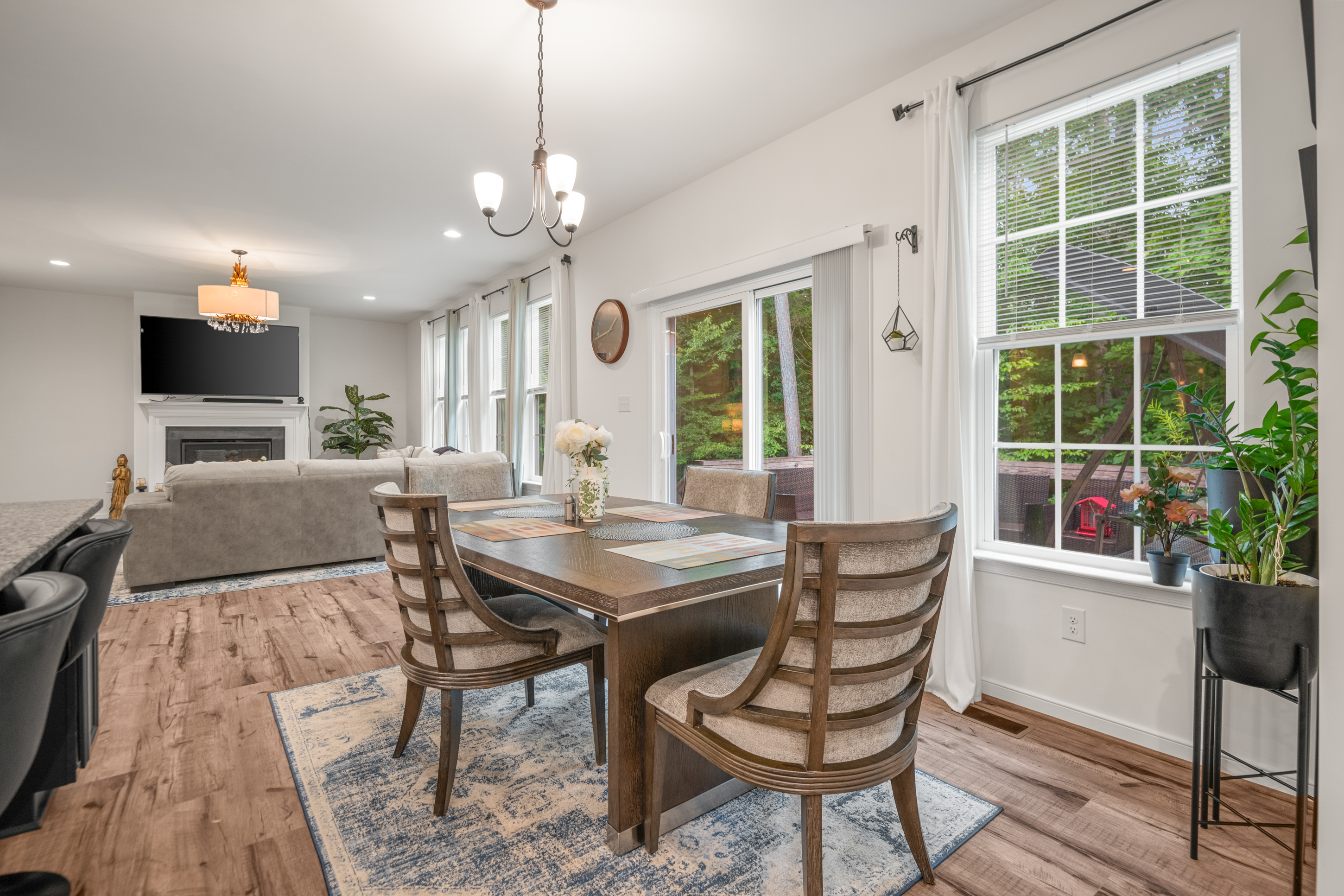 Moseley, Virginia, 23120, United States, 5 Bedrooms Bedrooms, ,3 BathroomsBathrooms,Residential,For Sale,1915307