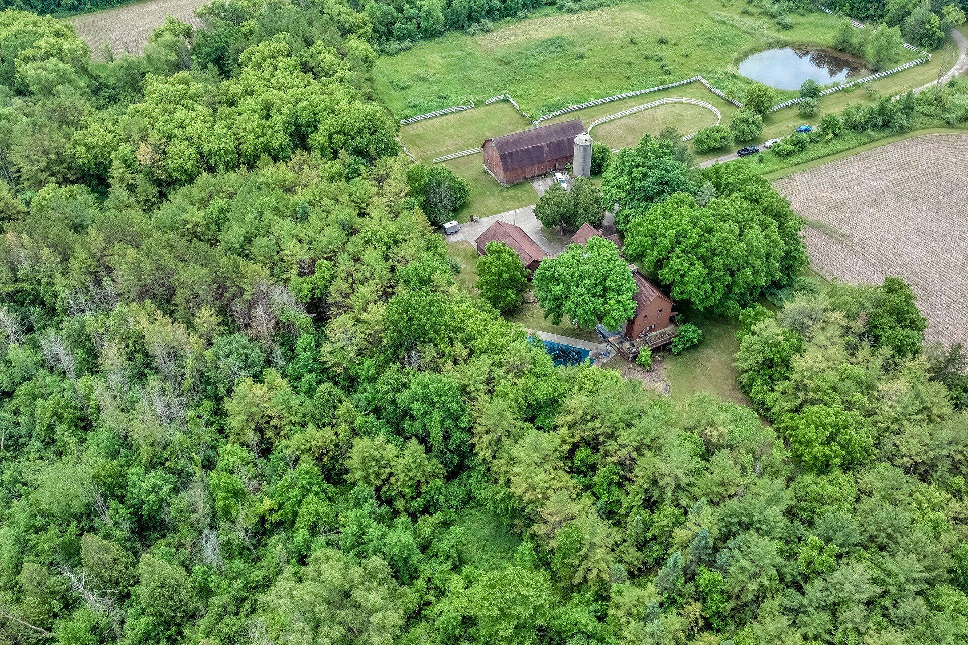 Saukville, Wisconsin, 53080, United States, 4 Bedrooms Bedrooms, ,4 BathroomsBathrooms,Residential,For Sale,1877225