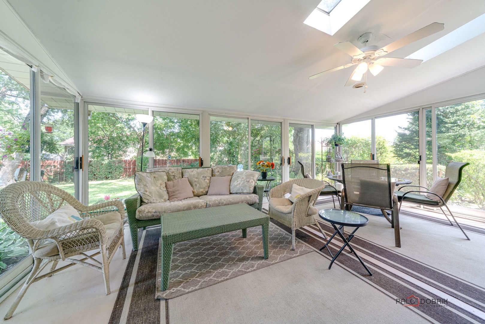Arlington Heights, Illinois, 60005, United States, 4 Bedrooms Bedrooms, ,3 BathroomsBathrooms,Residential,For Sale,1919635