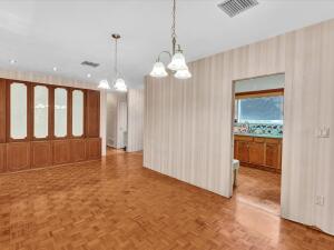 North Miami Beach, Florida, 33179, United States, 4 Bedrooms Bedrooms, ,2 BathroomsBathrooms,Residential,For Sale,1988572