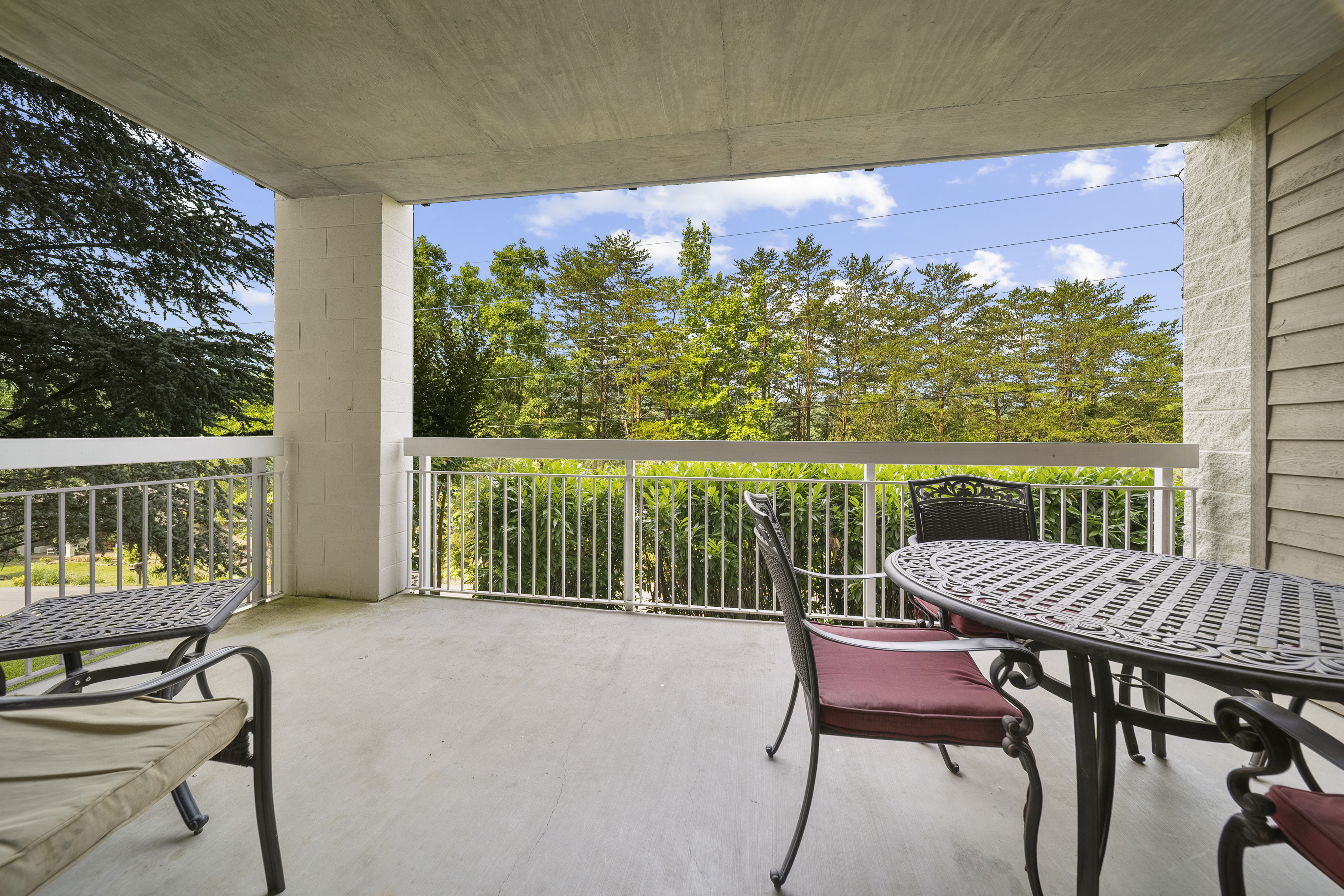 Pigeon Forge, Tennessee, 37863, United States, 4 Bedrooms Bedrooms, ,3 BathroomsBathrooms,Residential,For Sale,1923955