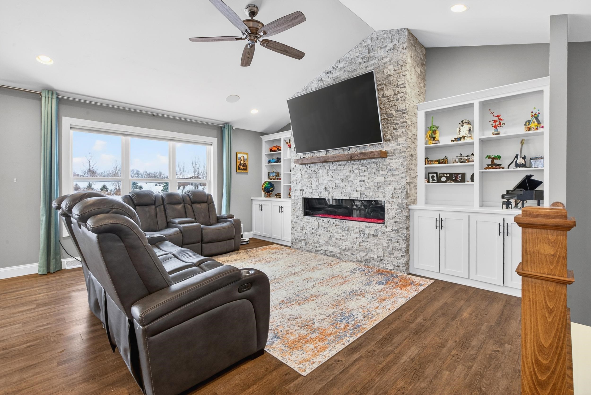 De Pere, Wisconsin, 54115-8472, United States, 4 Bedrooms Bedrooms, ,4 BathroomsBathrooms,Residential,For Sale,2005703