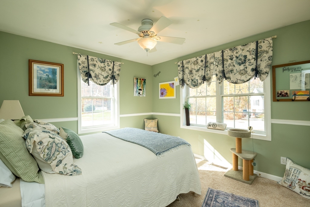 Seabrook, New Hampshire, 03874, United States, 3 Bedrooms Bedrooms, ,2 BathroomsBathrooms,Residential,For Sale,1989361