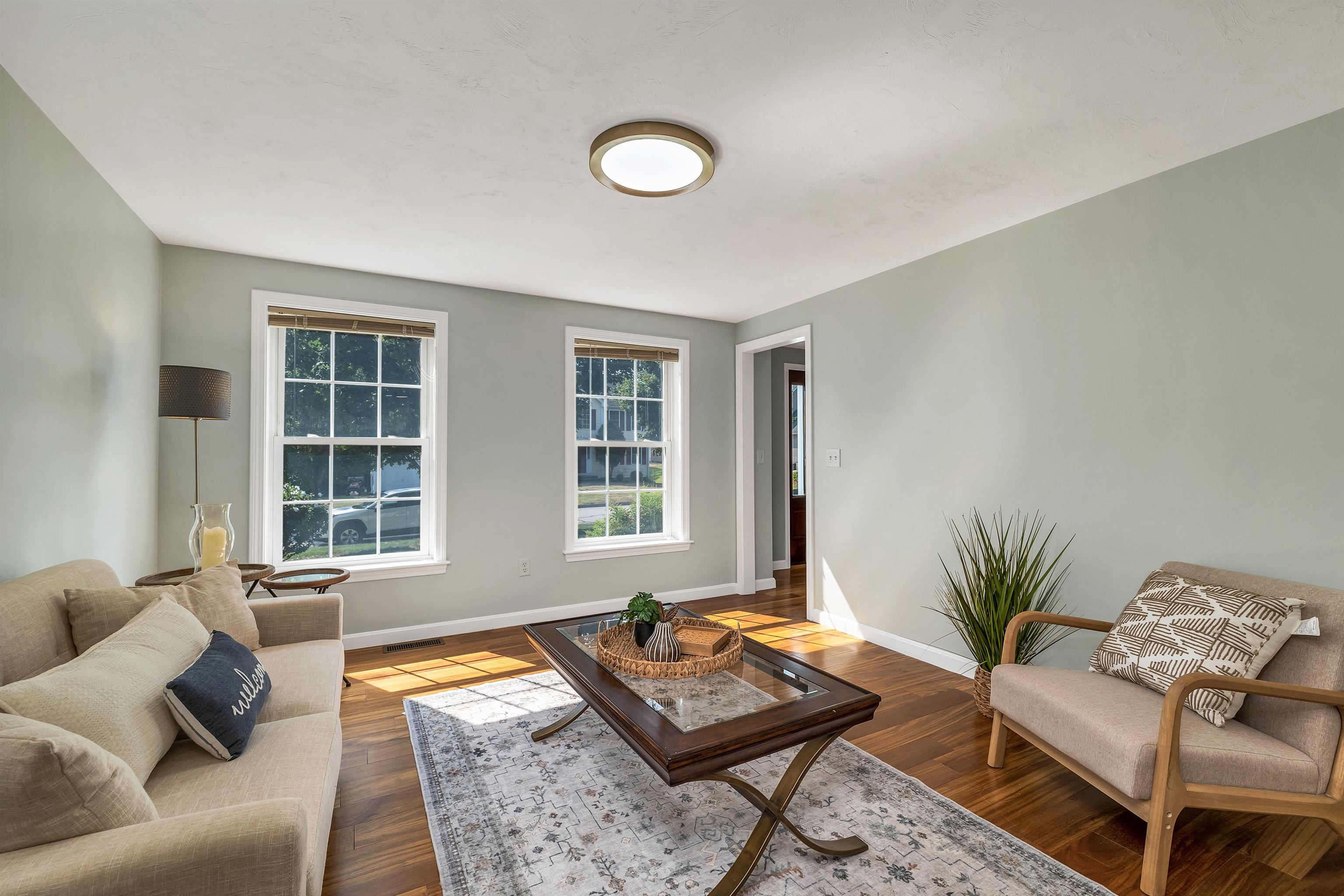 Nashua, New Hampshire, 03062, United States, 4 Bedrooms Bedrooms, ,2 BathroomsBathrooms,Residential,For Sale,1918532