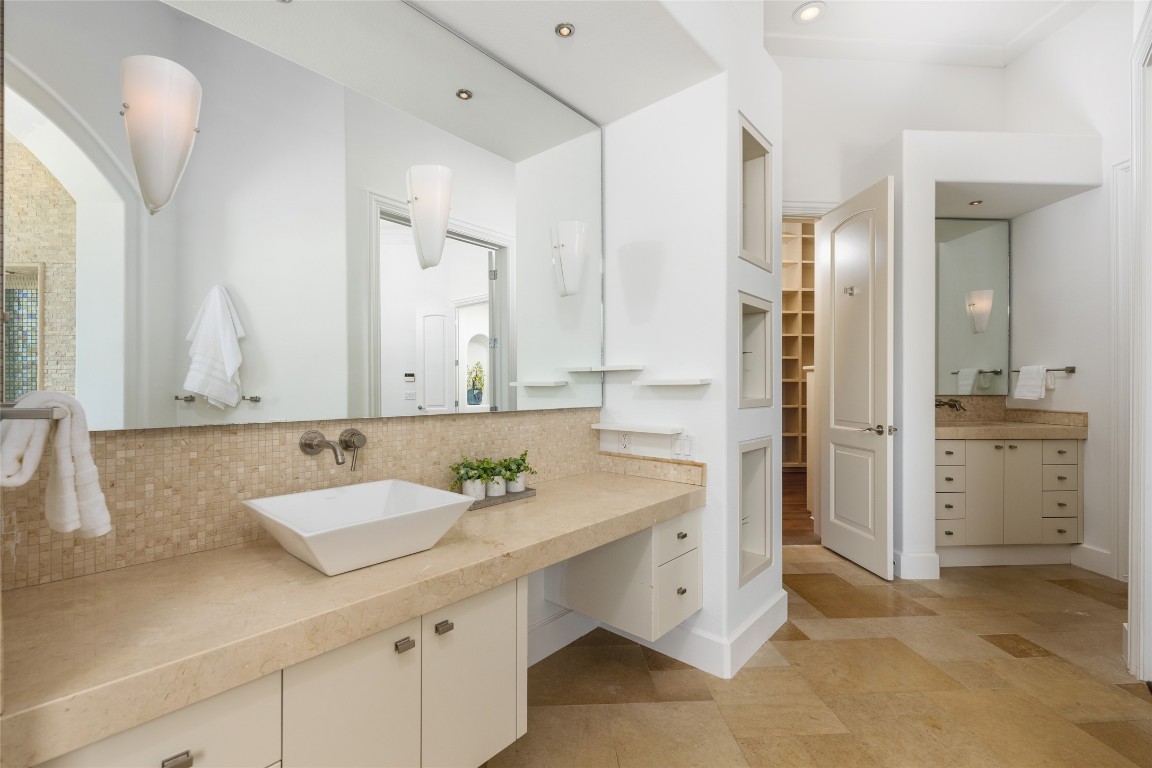 Austin, Texas, 78746, United States, 4 Bedrooms Bedrooms, ,6 BathroomsBathrooms,Residential,For Sale,1838142