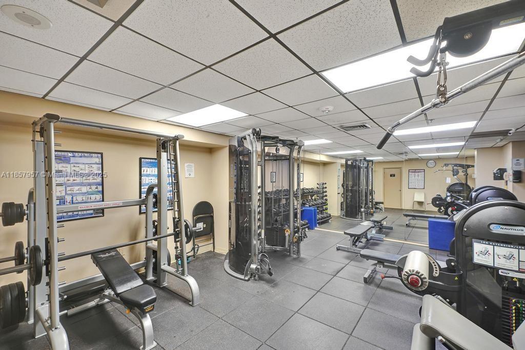 Hollywood, Florida, 33019, United States, 2 Bedrooms Bedrooms, ,2 BathroomsBathrooms,Residential,For Sale,1918580