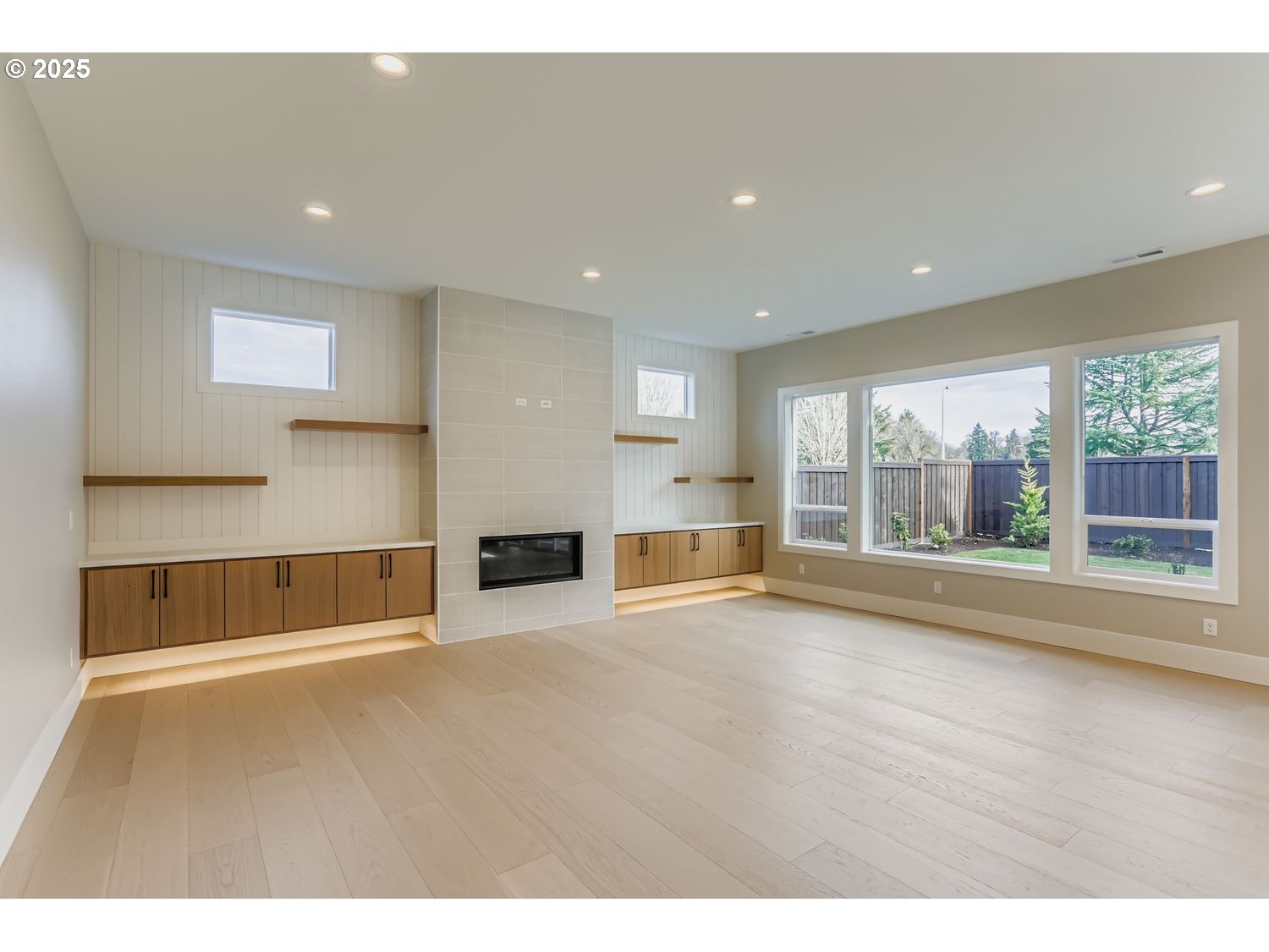 Portland, Oregon, 97229, United States, 4 Bedrooms Bedrooms, ,3 BathroomsBathrooms,Residential,For Sale,2000132