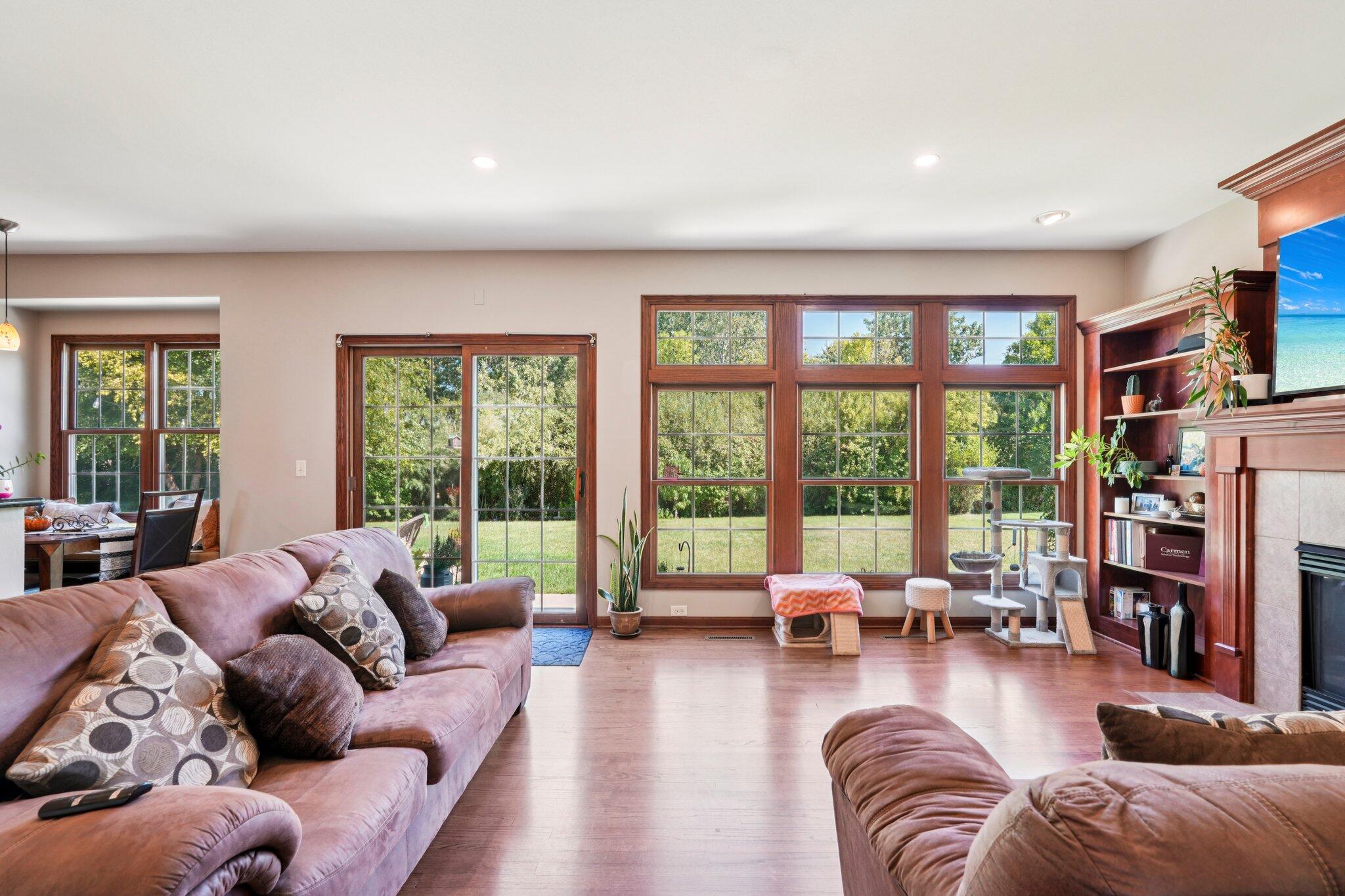 Pleasant Prairie, Wisconsin, 53158, United States, 4 Bedrooms Bedrooms, ,3 BathroomsBathrooms,Residential,For Sale,1983486