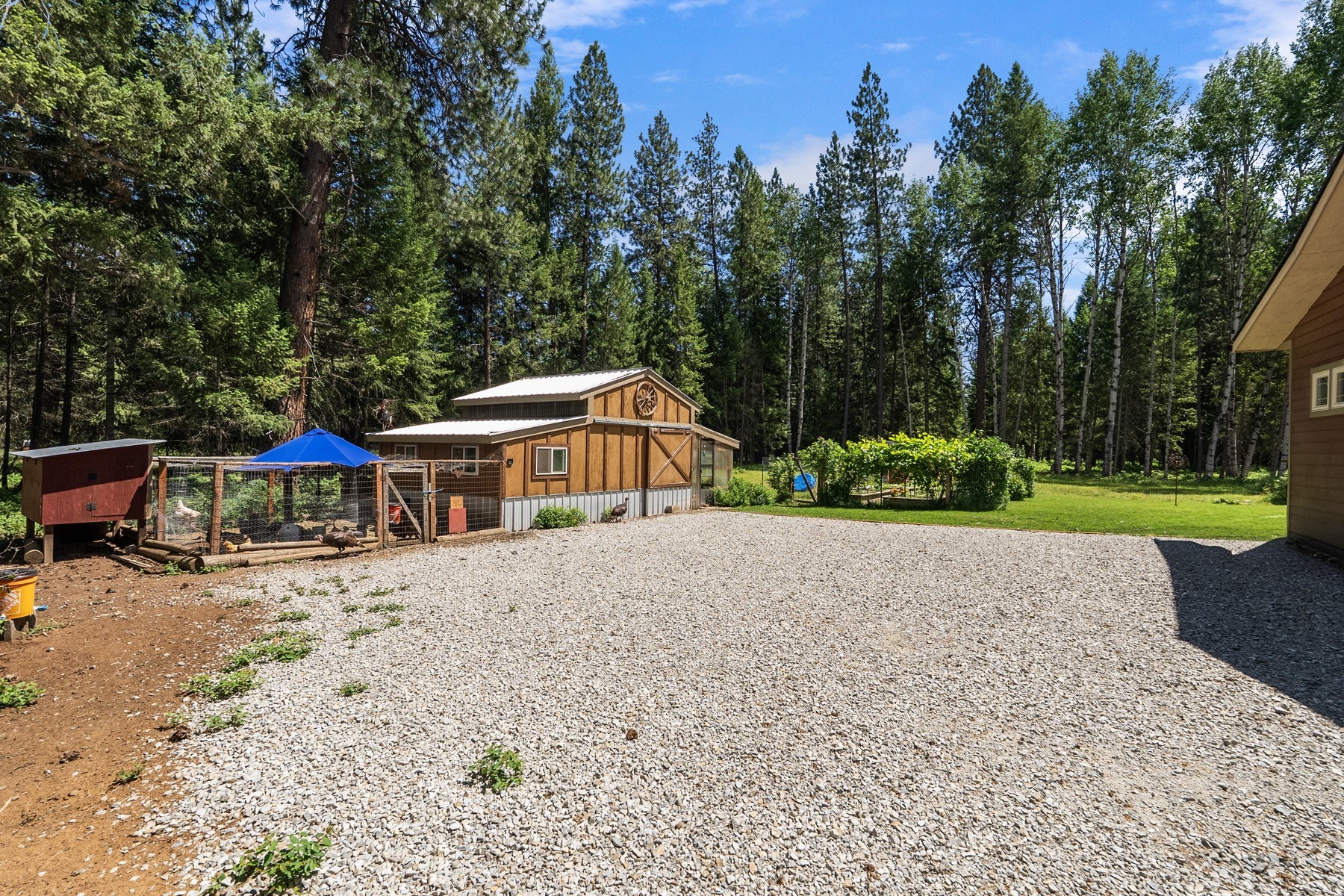  Charming Country Home on 10 Acres - 物件實景