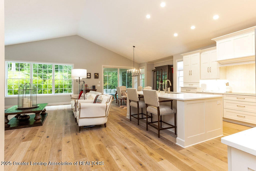 East Lansing, Michigan, 48823, United States, 4 Bedrooms Bedrooms, ,3 BathroomsBathrooms,Residential,For Sale,1890270