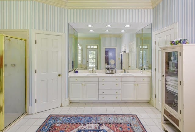 Vicksburg, Mississippi, 39183, United States, 4 Bedrooms Bedrooms, ,4 BathroomsBathrooms,Residential,For Sale,1919653
