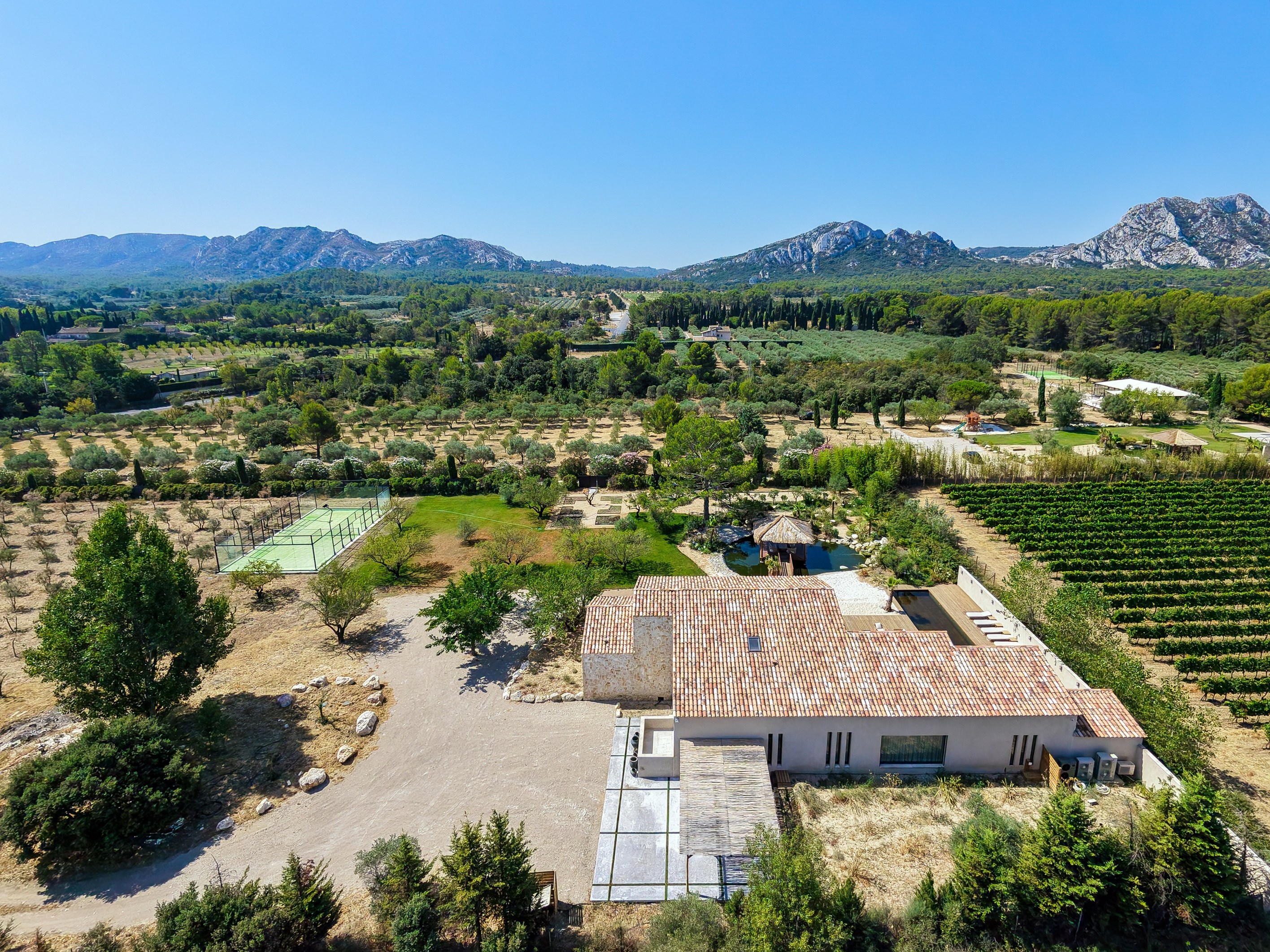  Fully equipped contemporary villa, with views of the Parc naturel régional des … - 物件實景