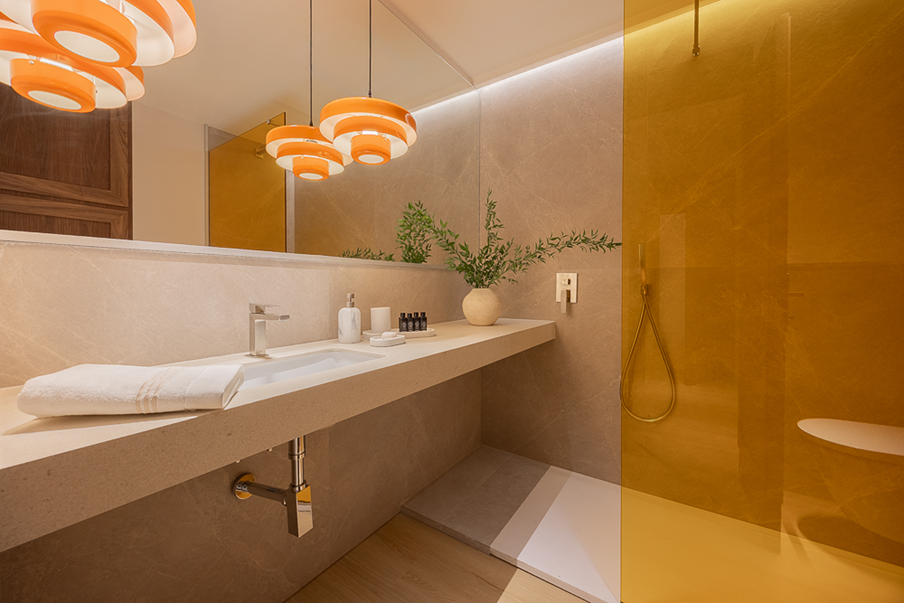  Fantastic 4-bedroom home with a private patio, in the Salamanca neighborhood. - 物件實景