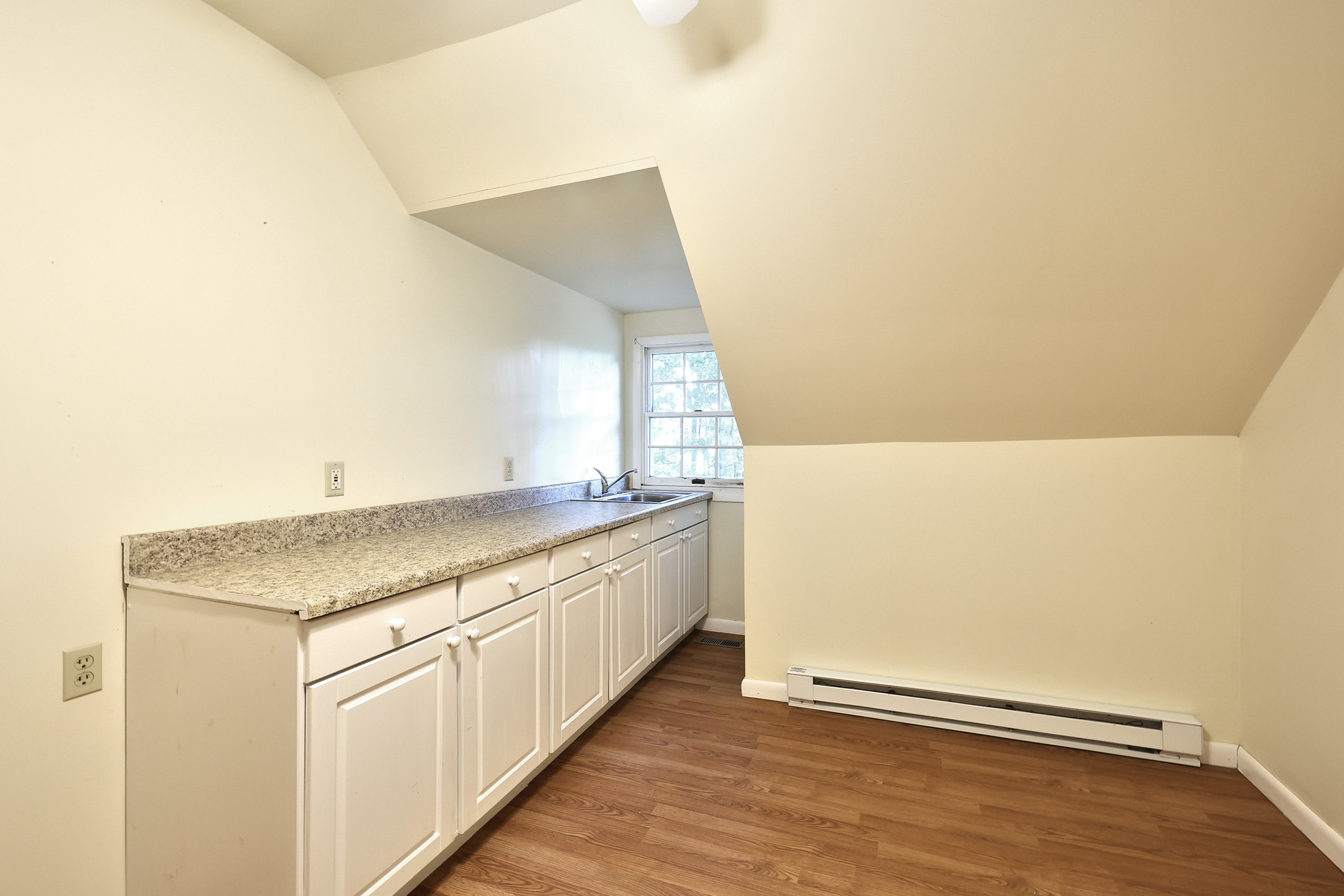 Felton, Pennsylvania, 17322, United States, 4 Bedrooms Bedrooms, ,2 BathroomsBathrooms,Residential,For Sale,1977692