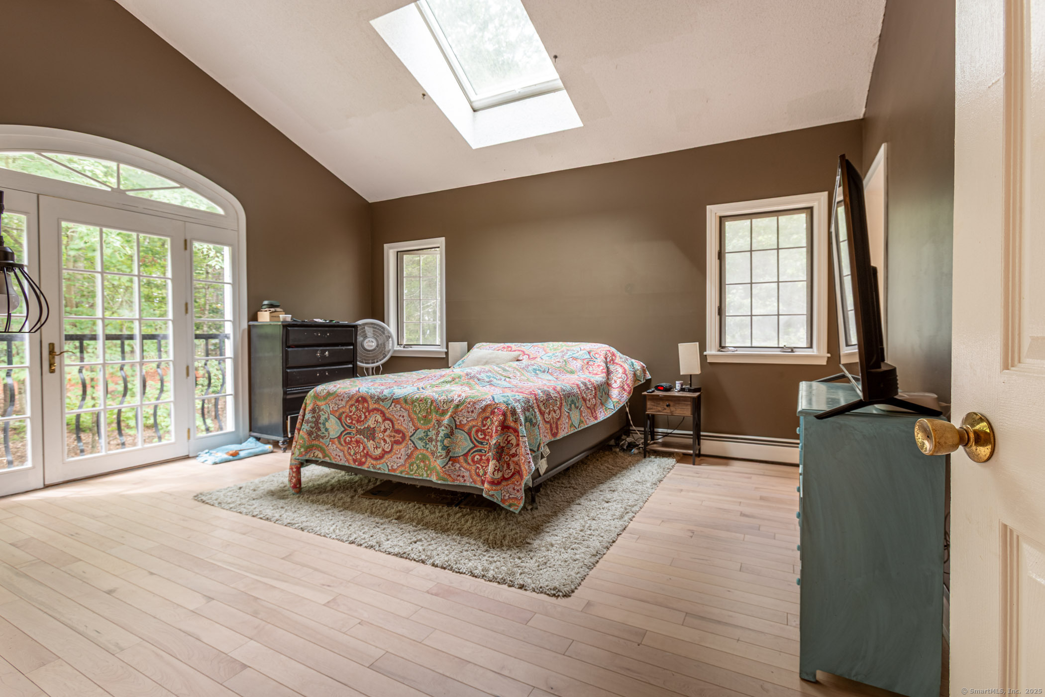 Willington, Connecticut, 06279, United States, 4 Bedrooms Bedrooms, ,3 BathroomsBathrooms,Residential,For Sale,1939057