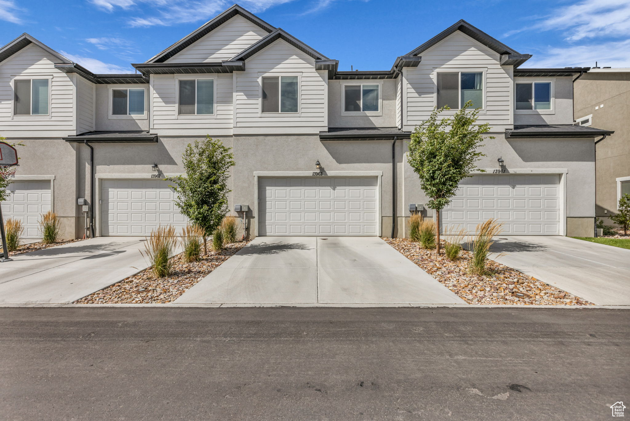 Herriman, Utah, 84096, United States, 4 Bedrooms Bedrooms, ,4 BathroomsBathrooms,Residential,For Sale,1907330