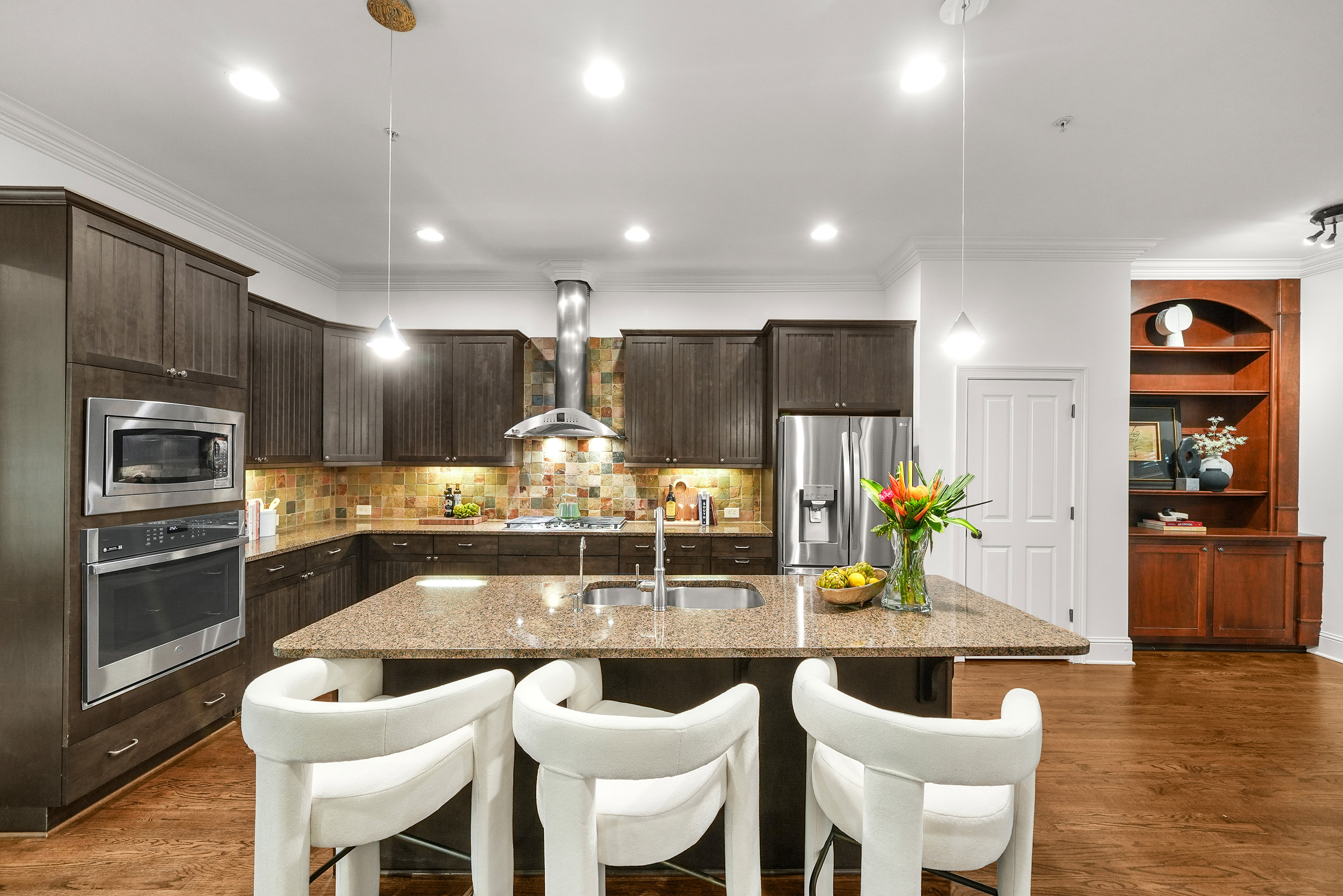  Beautifully Appointed Townhome in the Heart of Downtown Alpharetta - 物件實景