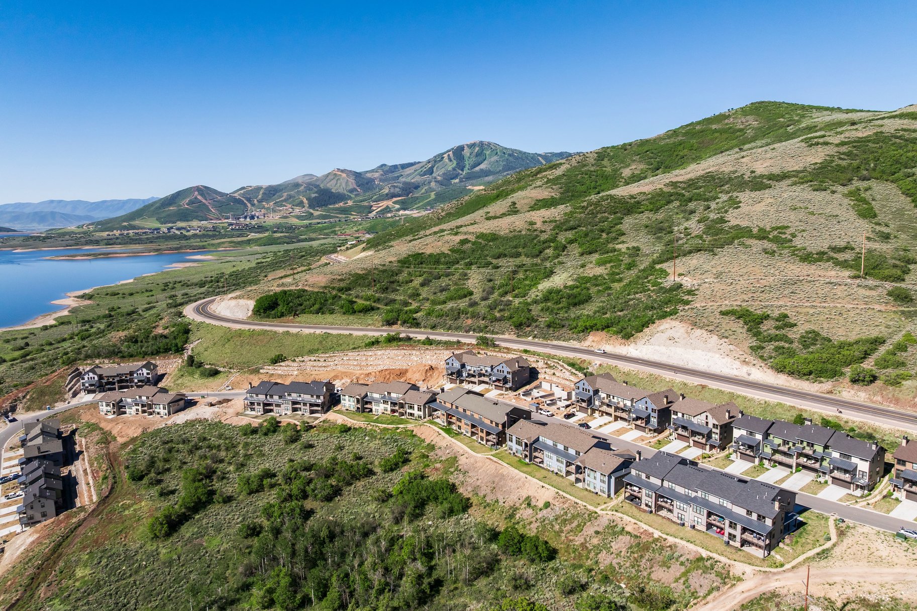  Mountain Views, Open Space & Finished Walkout Basement - 物件實景