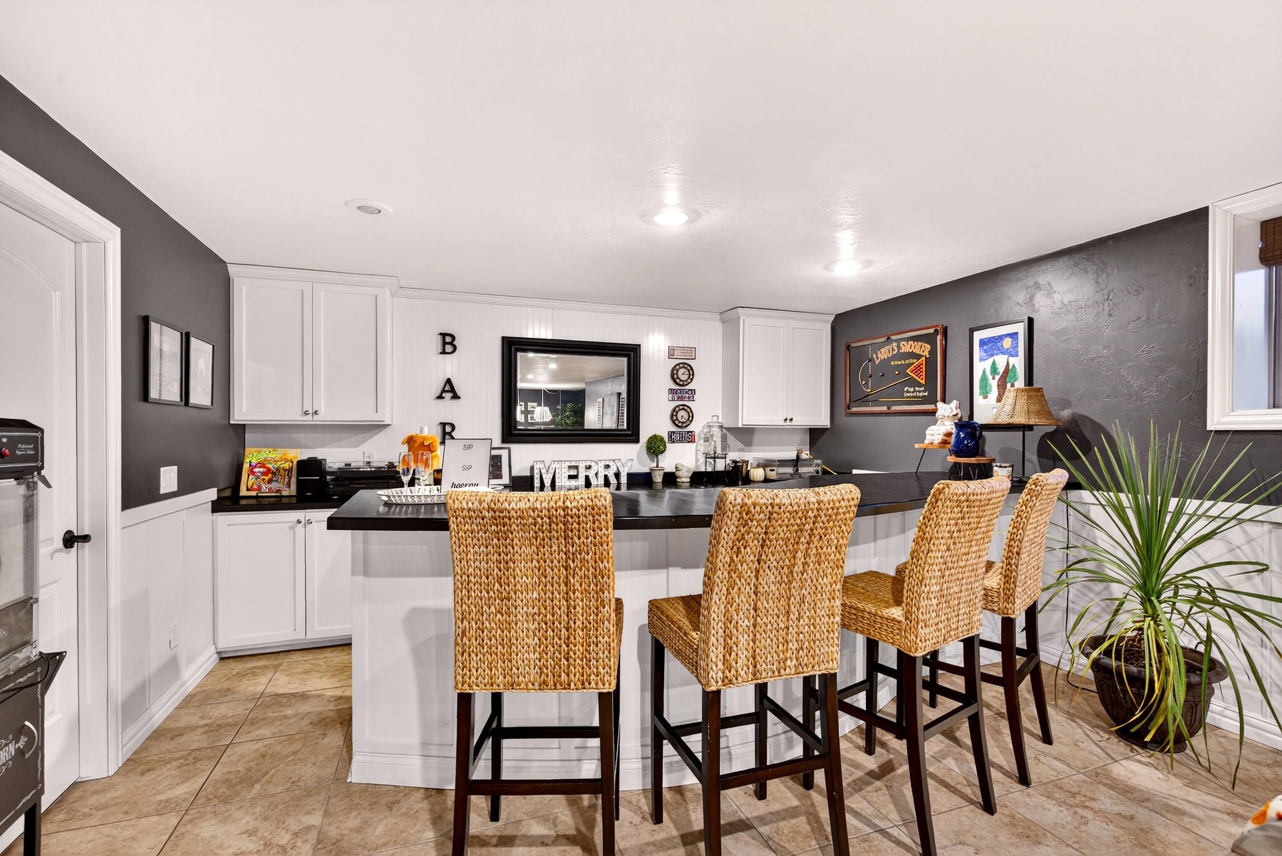 Neenah, Wisconsin, 54956, United States, 4 Bedrooms Bedrooms, ,4 BathroomsBathrooms,Residential,For Sale,1996384