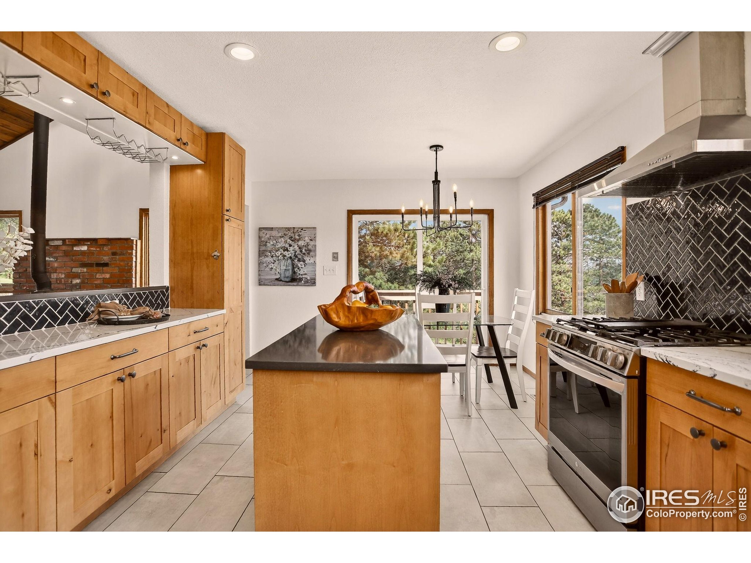 Boulder, Colorado, 80302, United States, 3 Bedrooms Bedrooms, ,1 BathroomBathrooms,Residential,For Sale,1890099