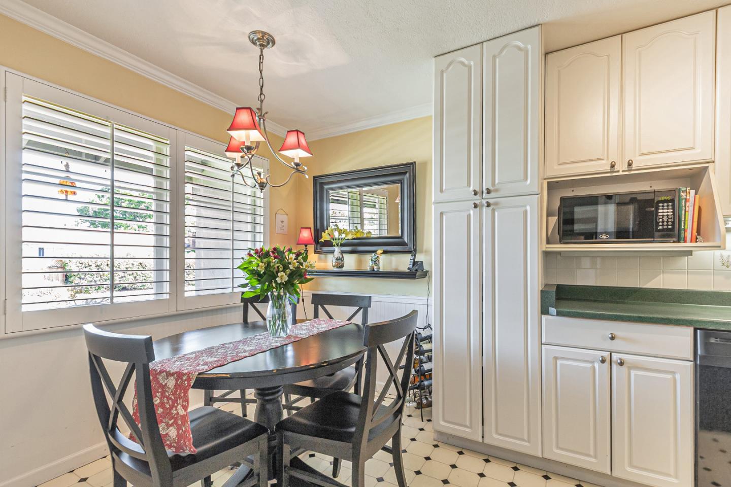 Santa Clara, California, 95050, United States, 3 Bedrooms Bedrooms, ,2 BathroomsBathrooms,Residential,For Sale,1942151