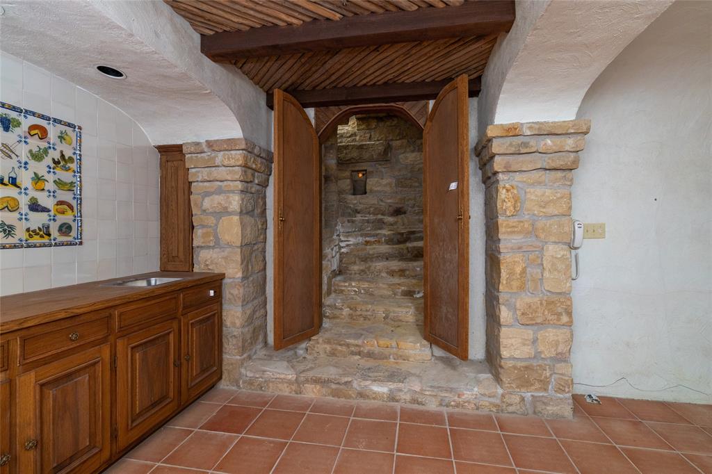 Weatherford, Texas, 76086, United States, 3 Bedrooms Bedrooms, ,4 BathroomsBathrooms,Residential,For Sale,1974864