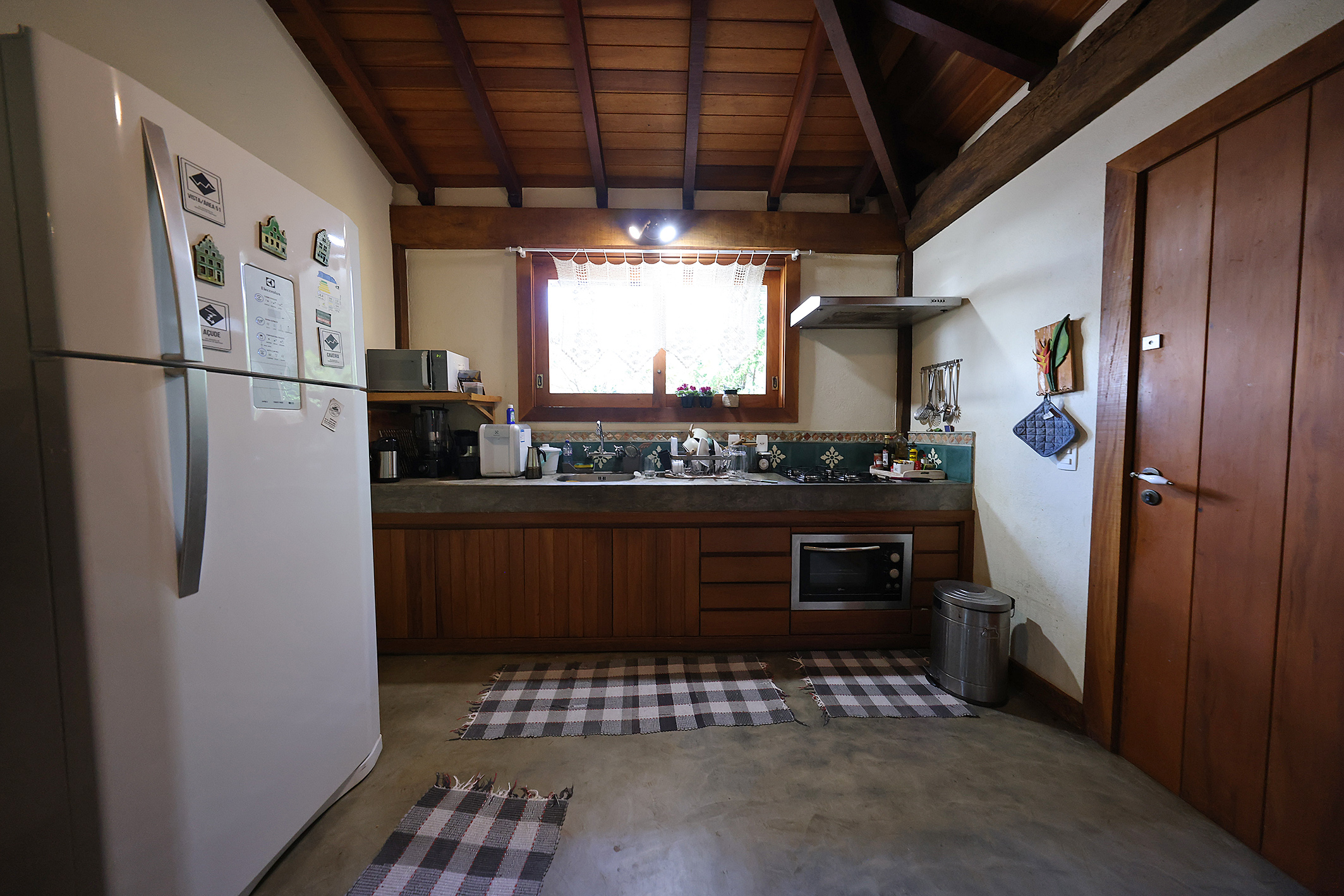  Private retreat surrounded by nature with two residences and mountain views - 物件實景