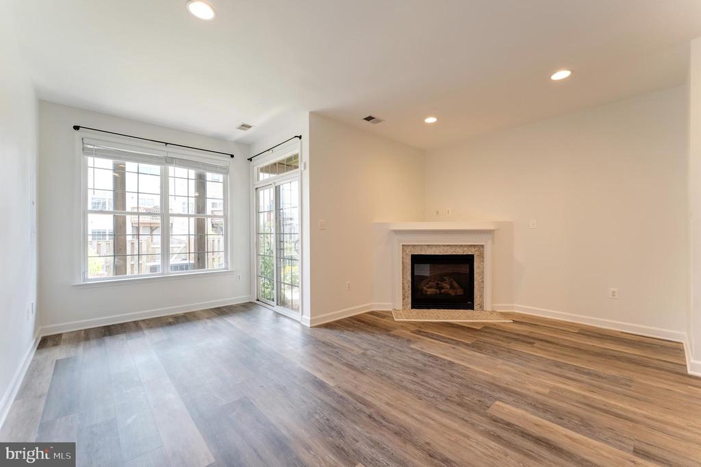 Brambleton, Virginia, 20148, United States, 3 Bedrooms Bedrooms, ,4 BathroomsBathrooms,Residential,For Sale,1916564