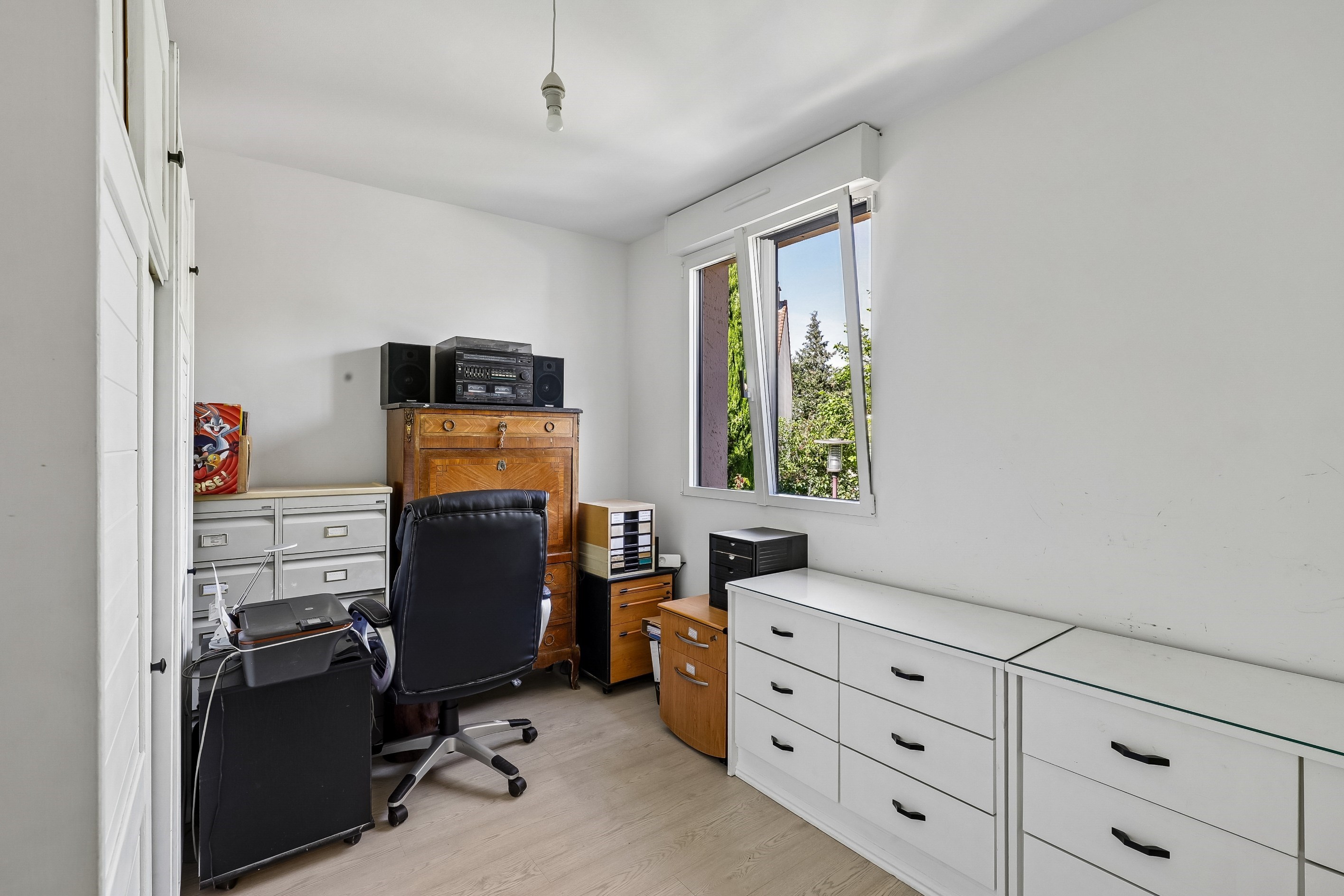  Châtillon (Town Centre) – Four-Bedroom Family House with Garden - 物件實景